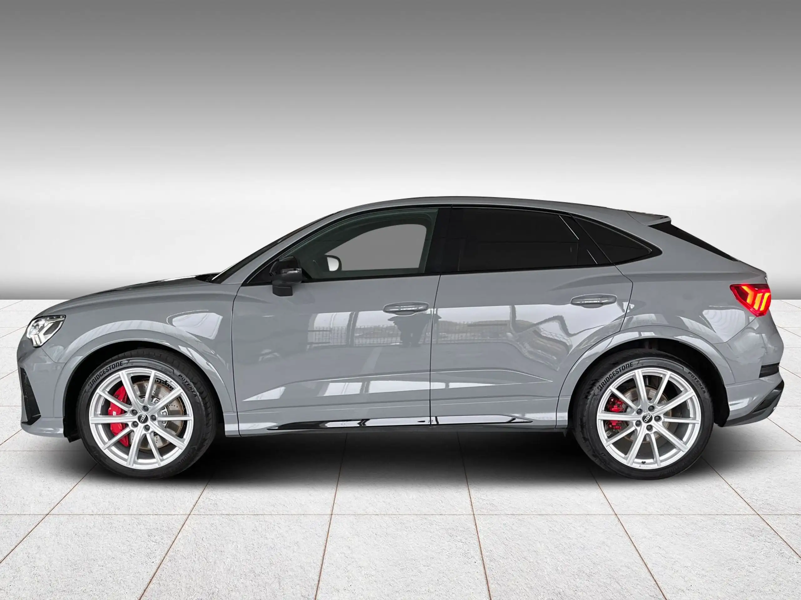 Audi - RS Q3