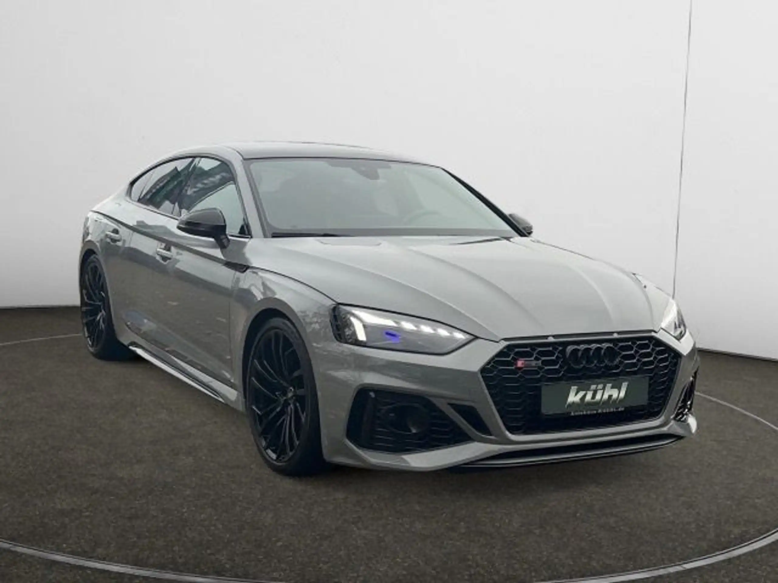 Audi - RS5