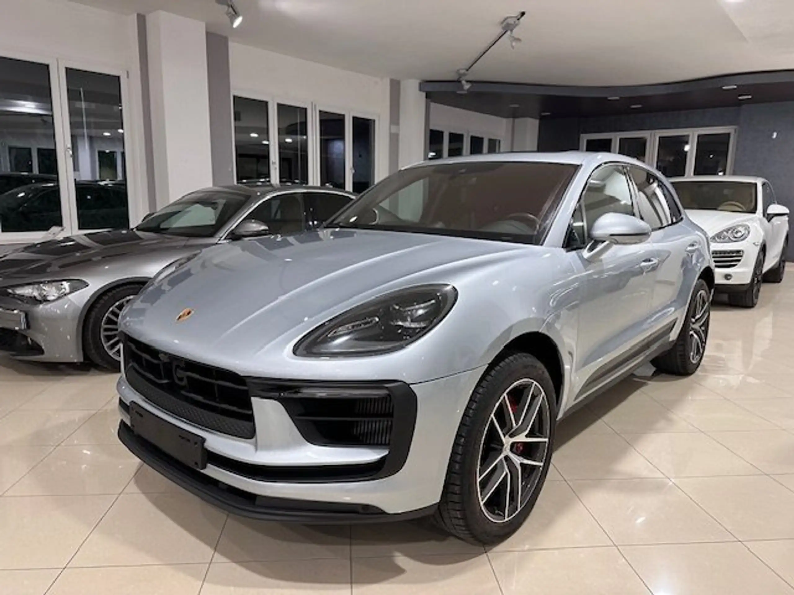 Porsche - Macan