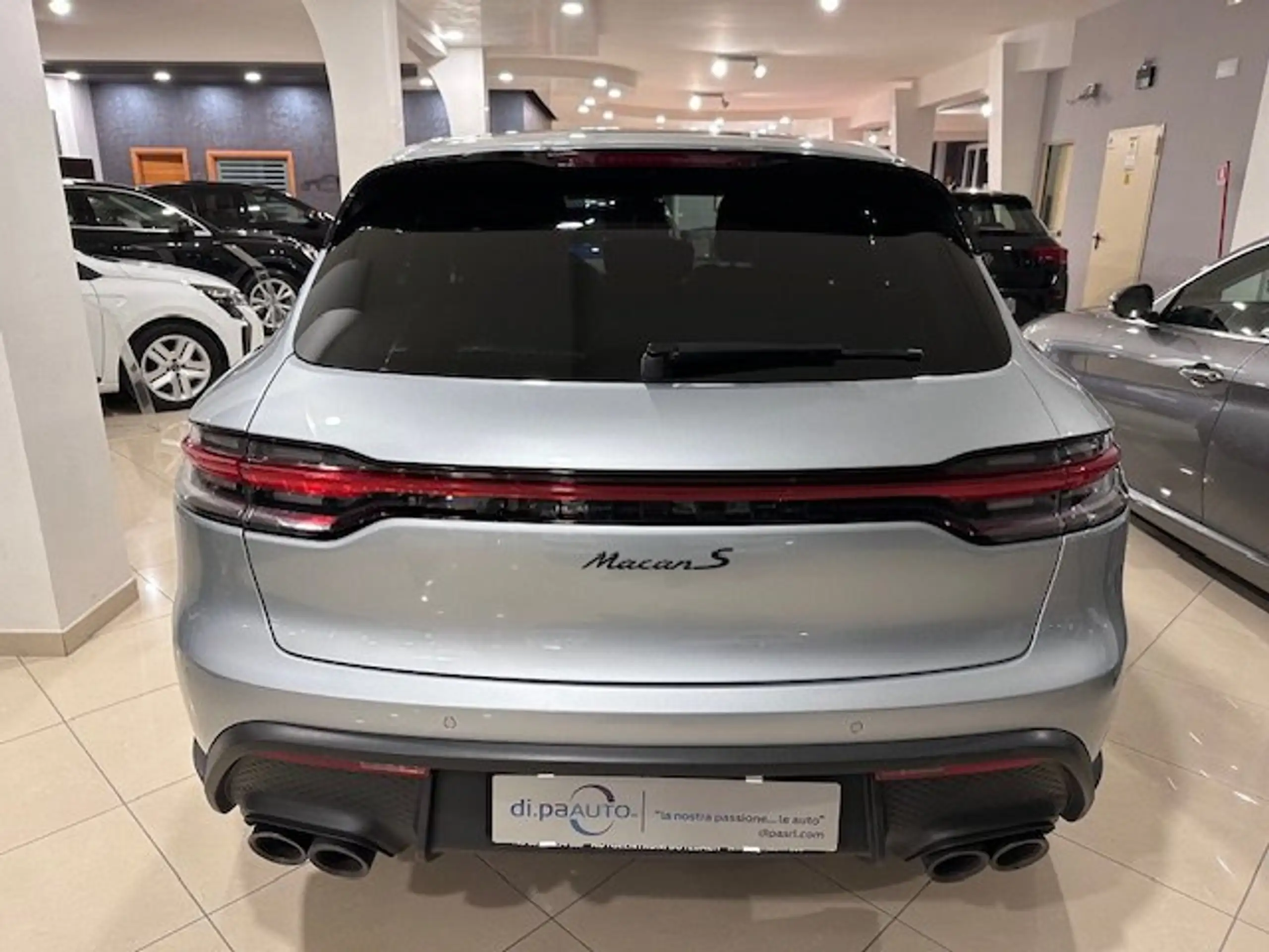 Porsche - Macan