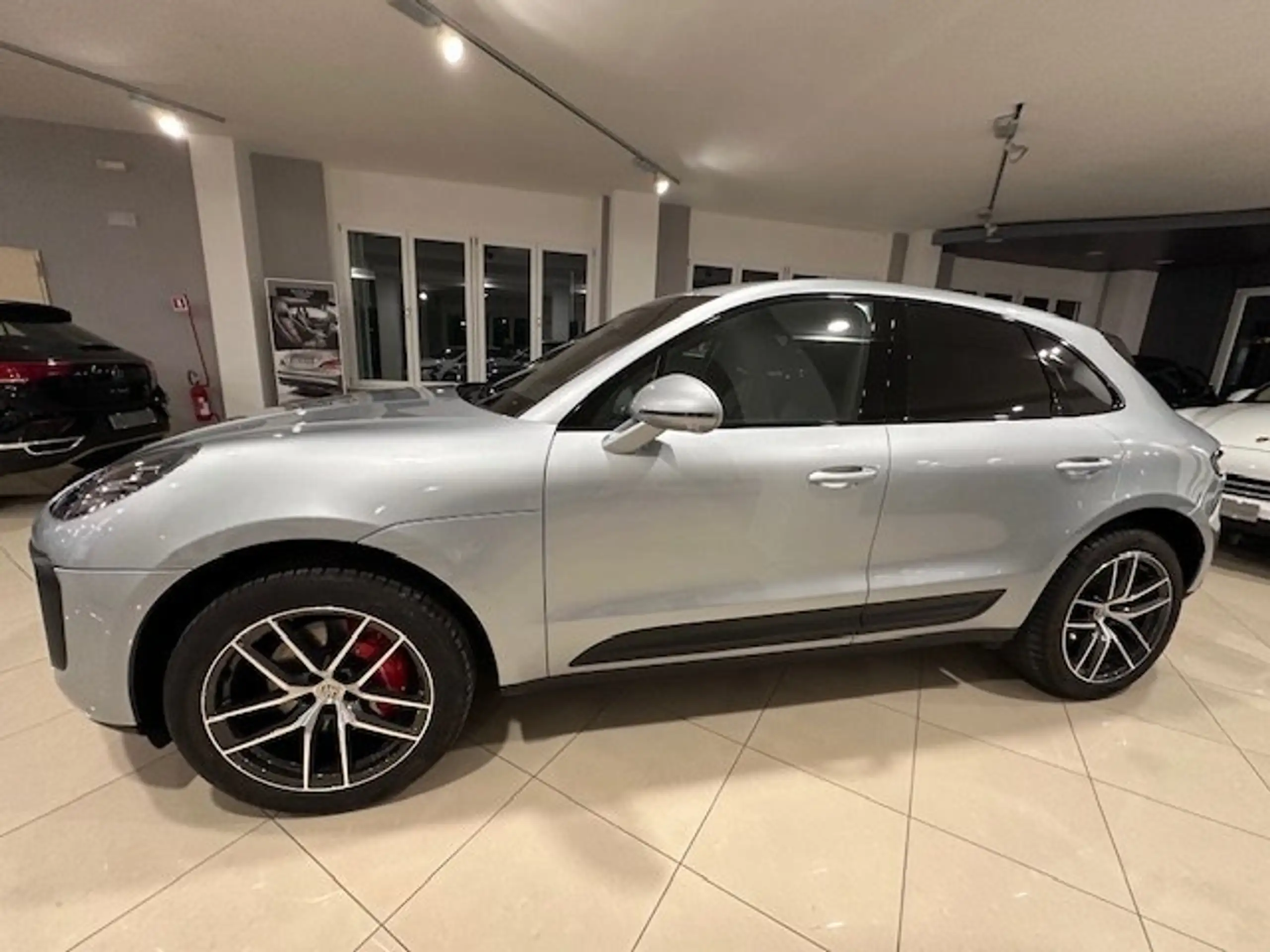 Porsche - Macan