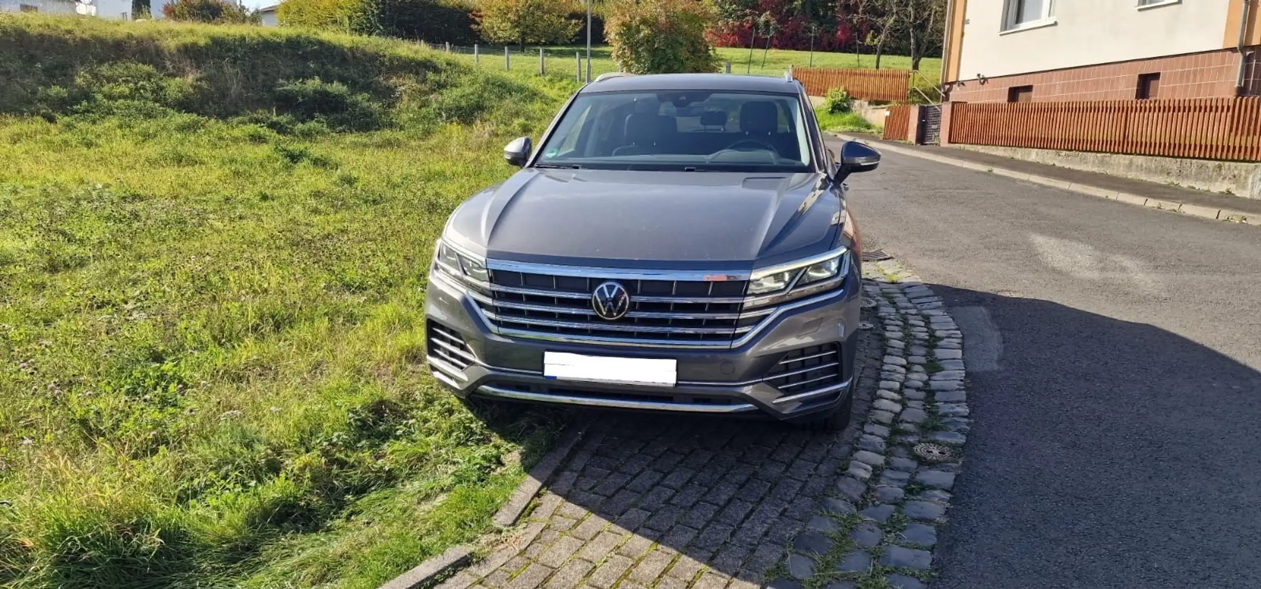 Volkswagen - Touareg