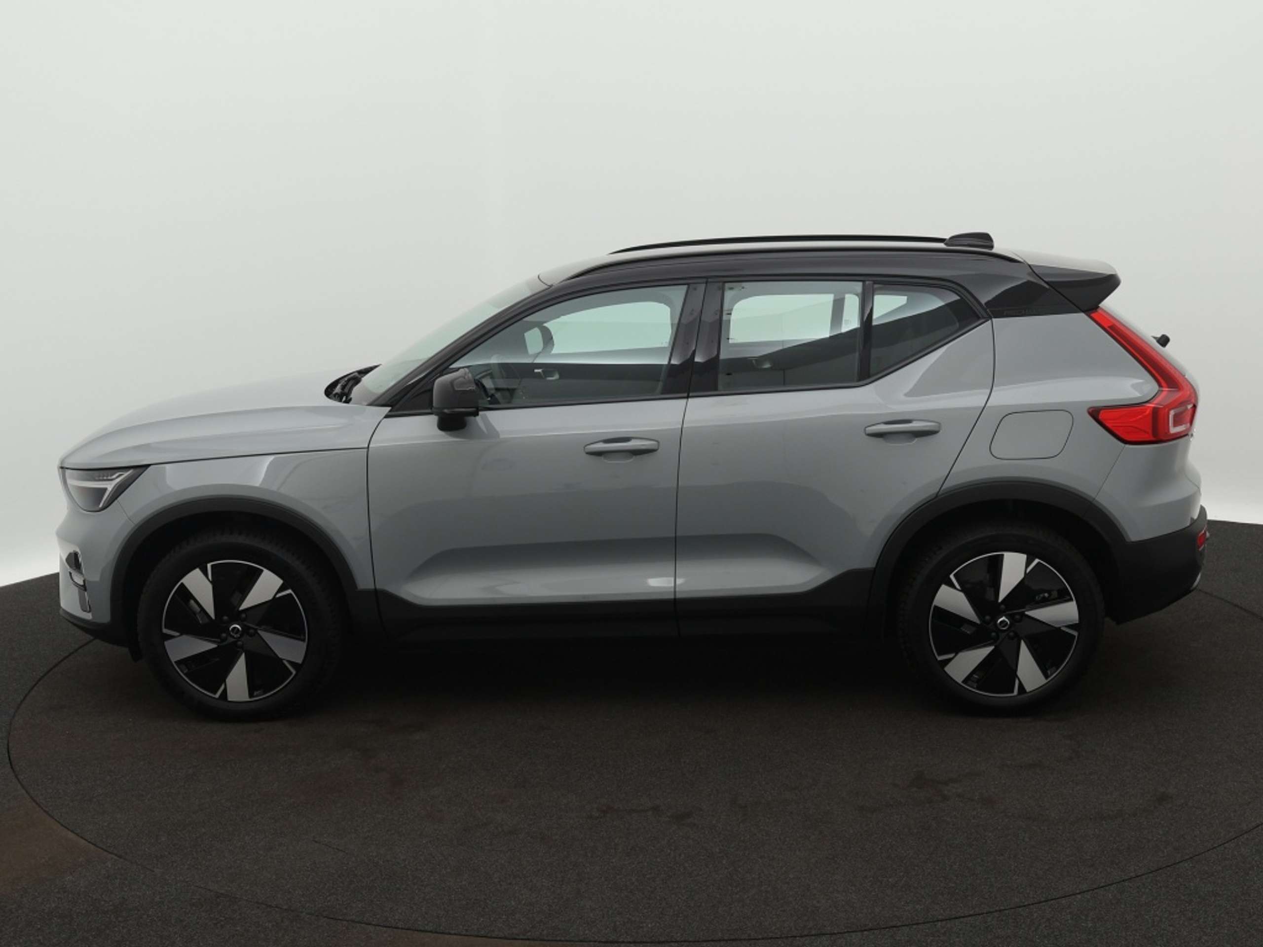 Volvo - XC40