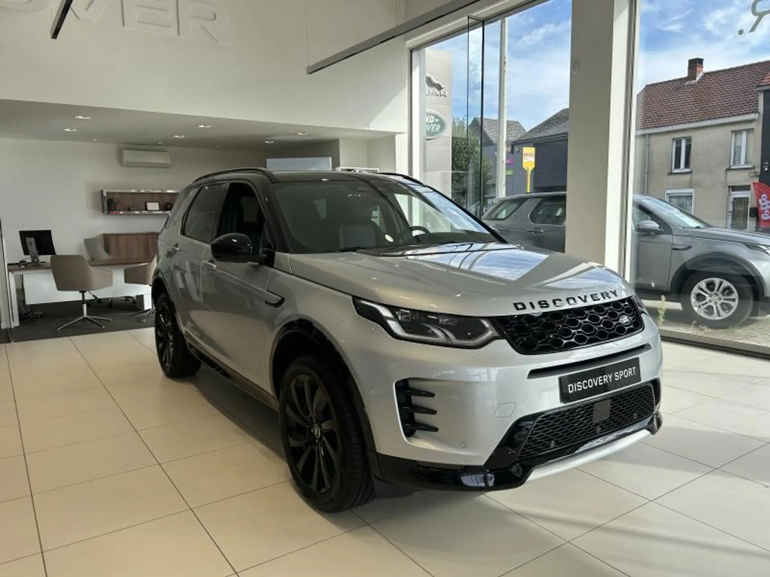 Land Rover - Discovery Sport