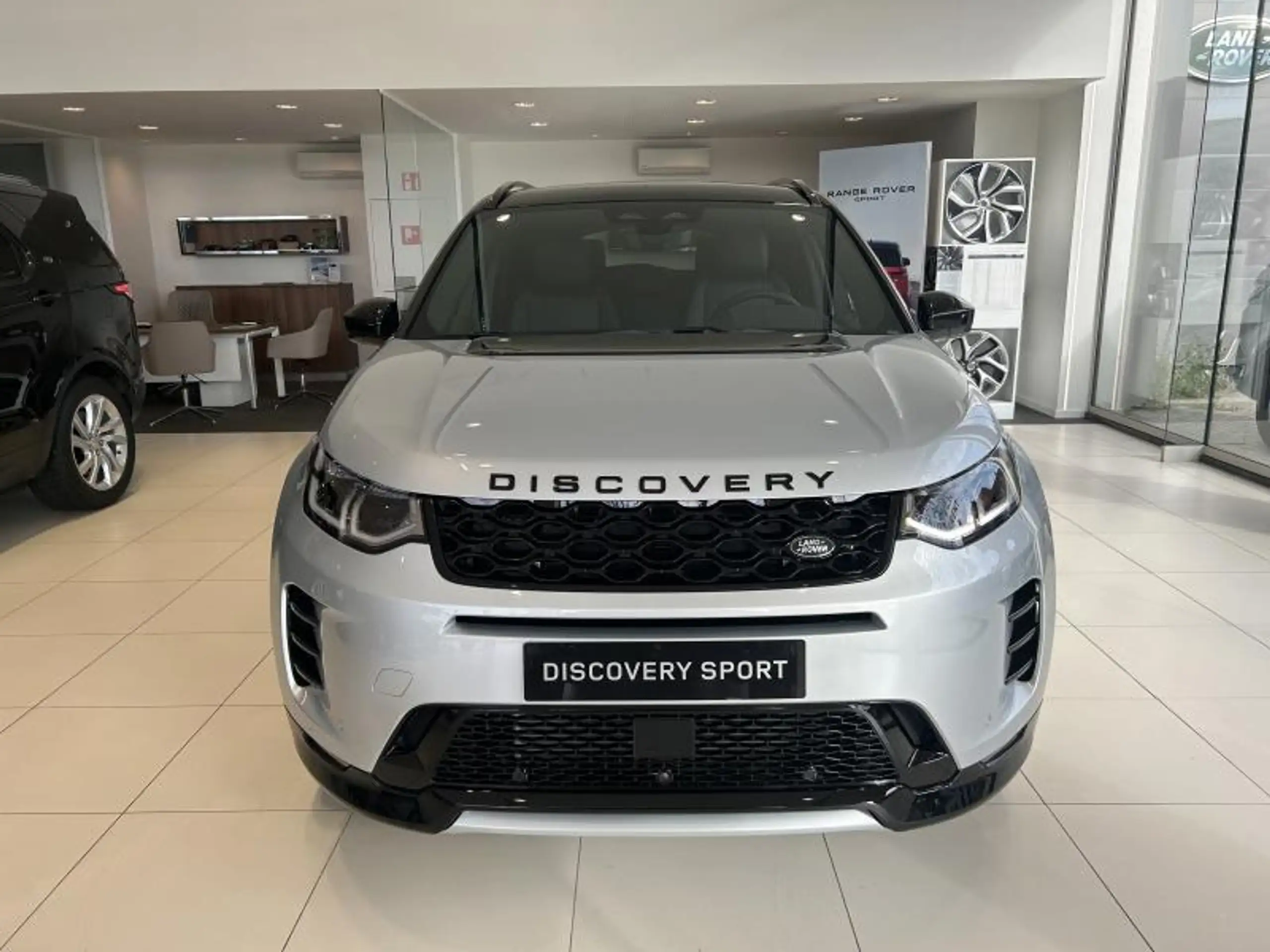 Land Rover - Discovery Sport