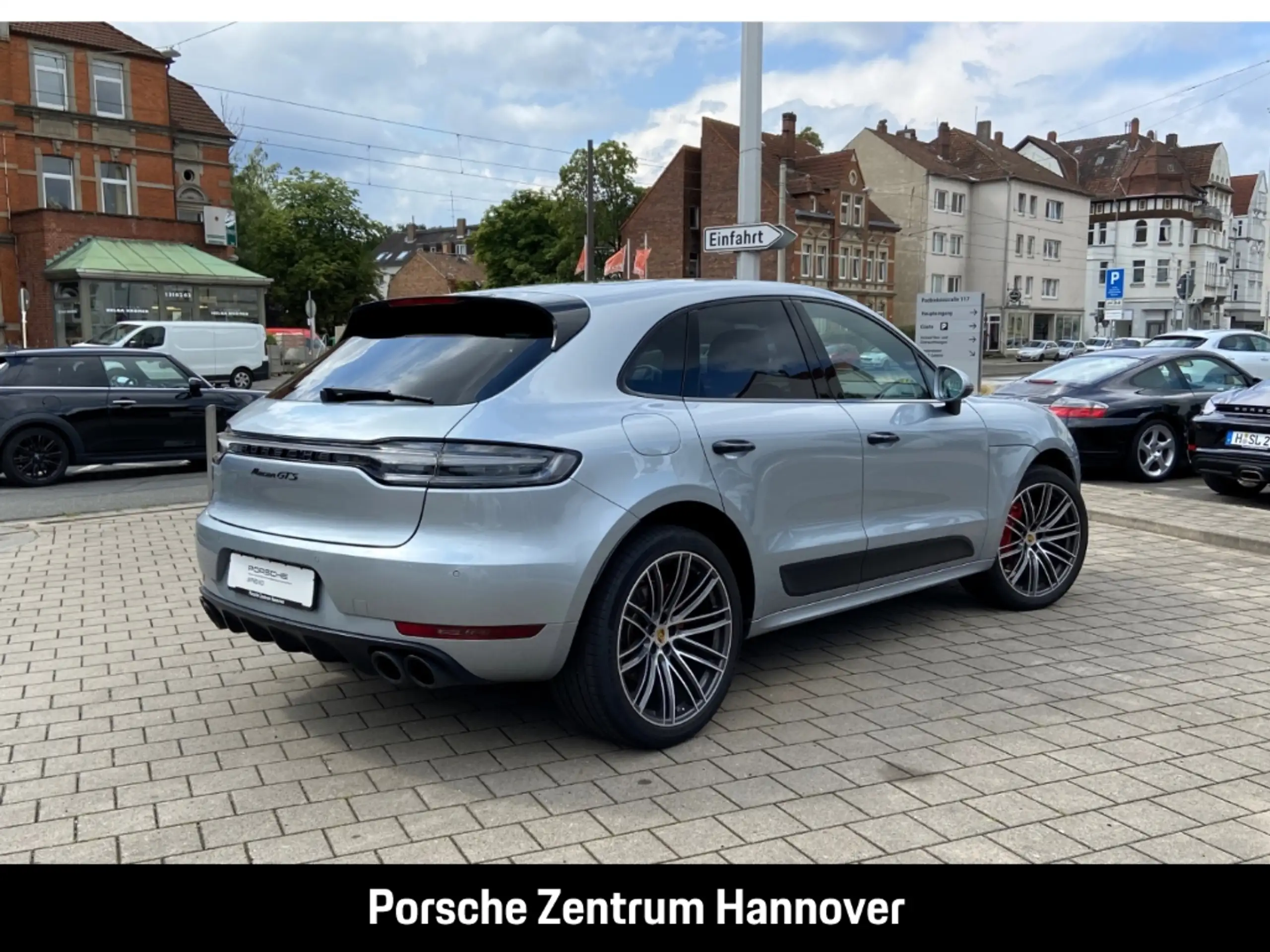 Porsche - Macan