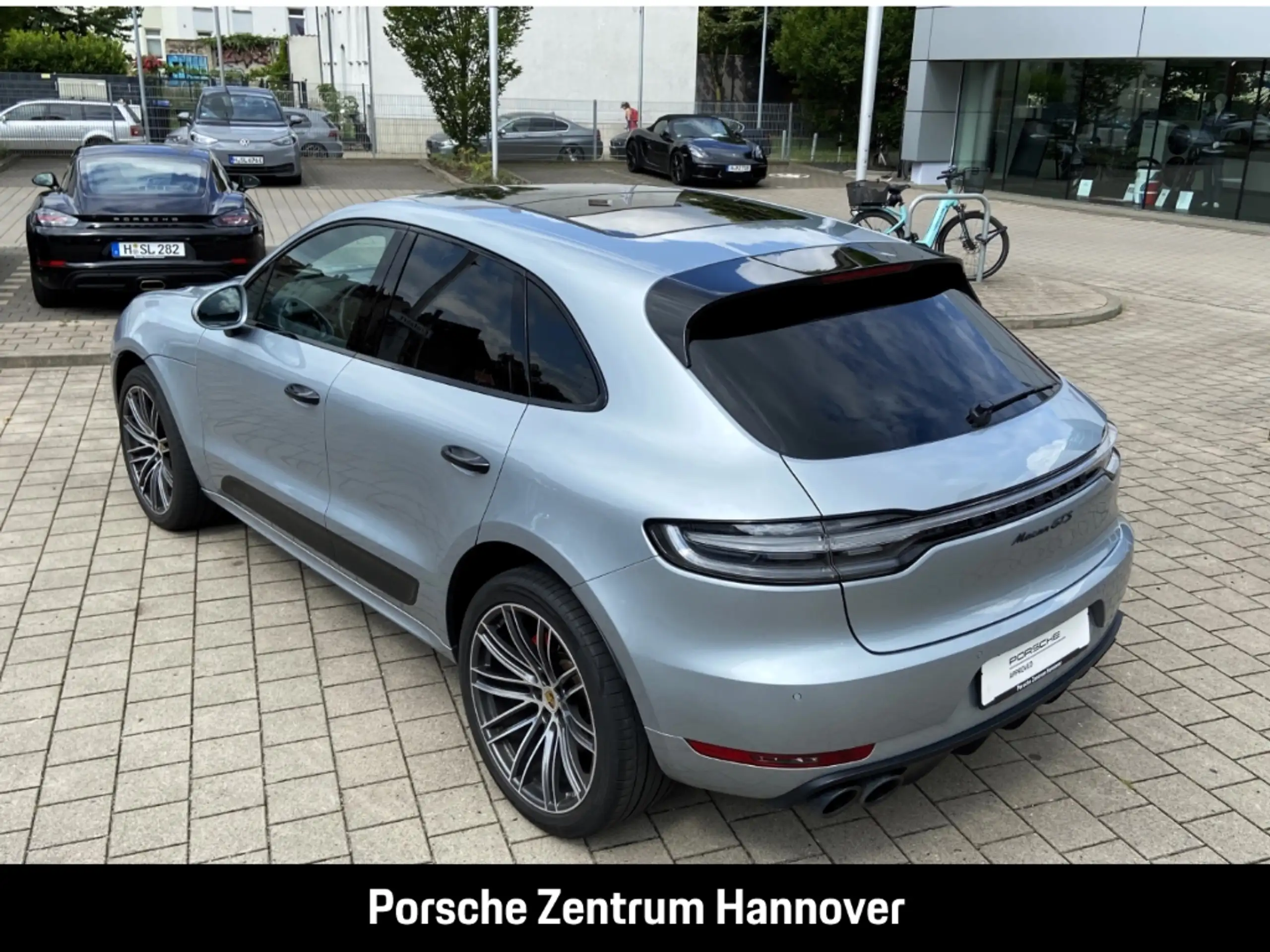 Porsche - Macan