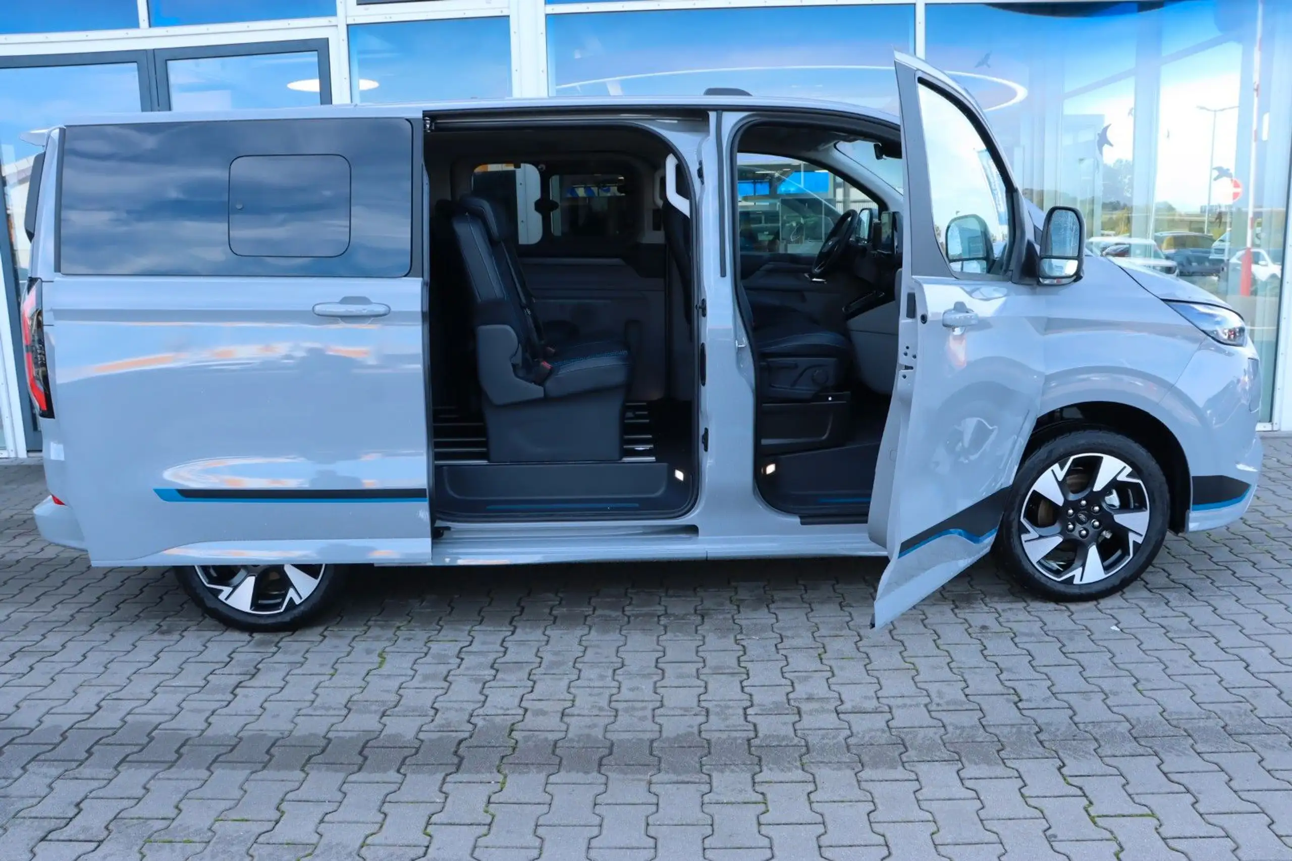 Ford - Tourneo Custom