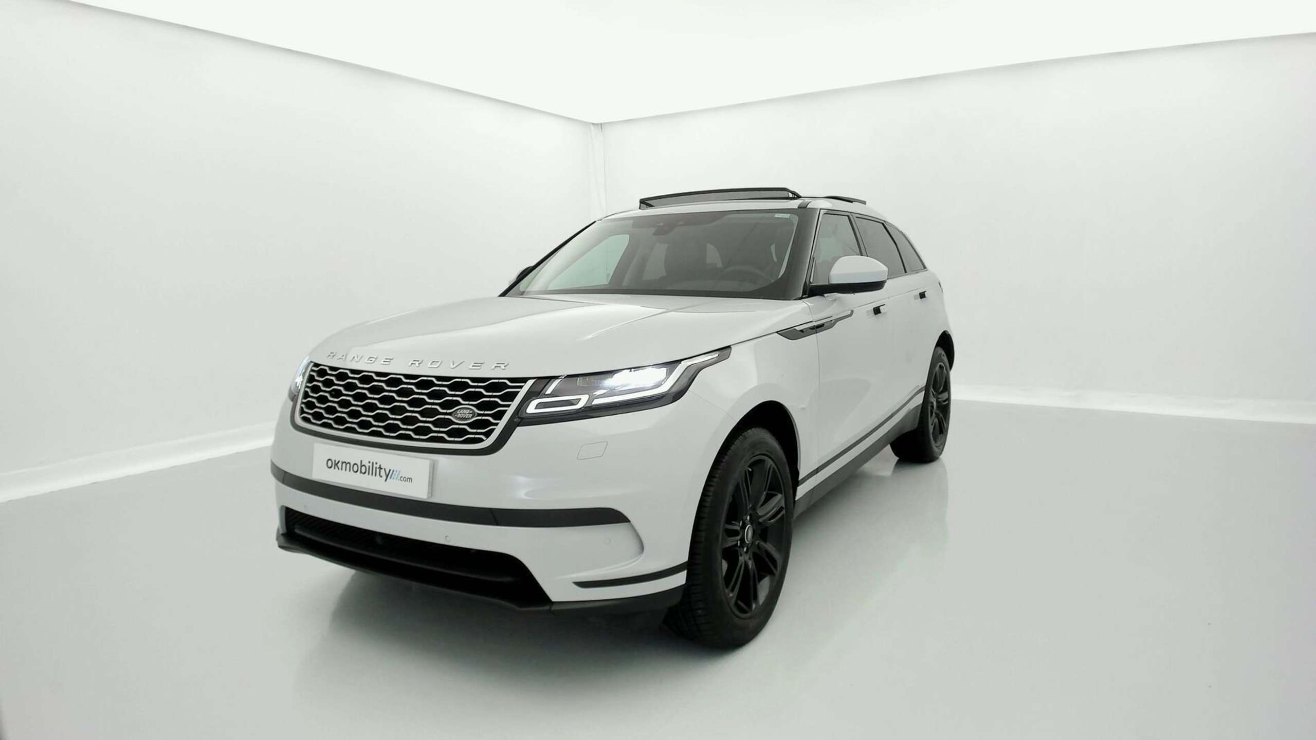 Land Rover - Range Rover Velar