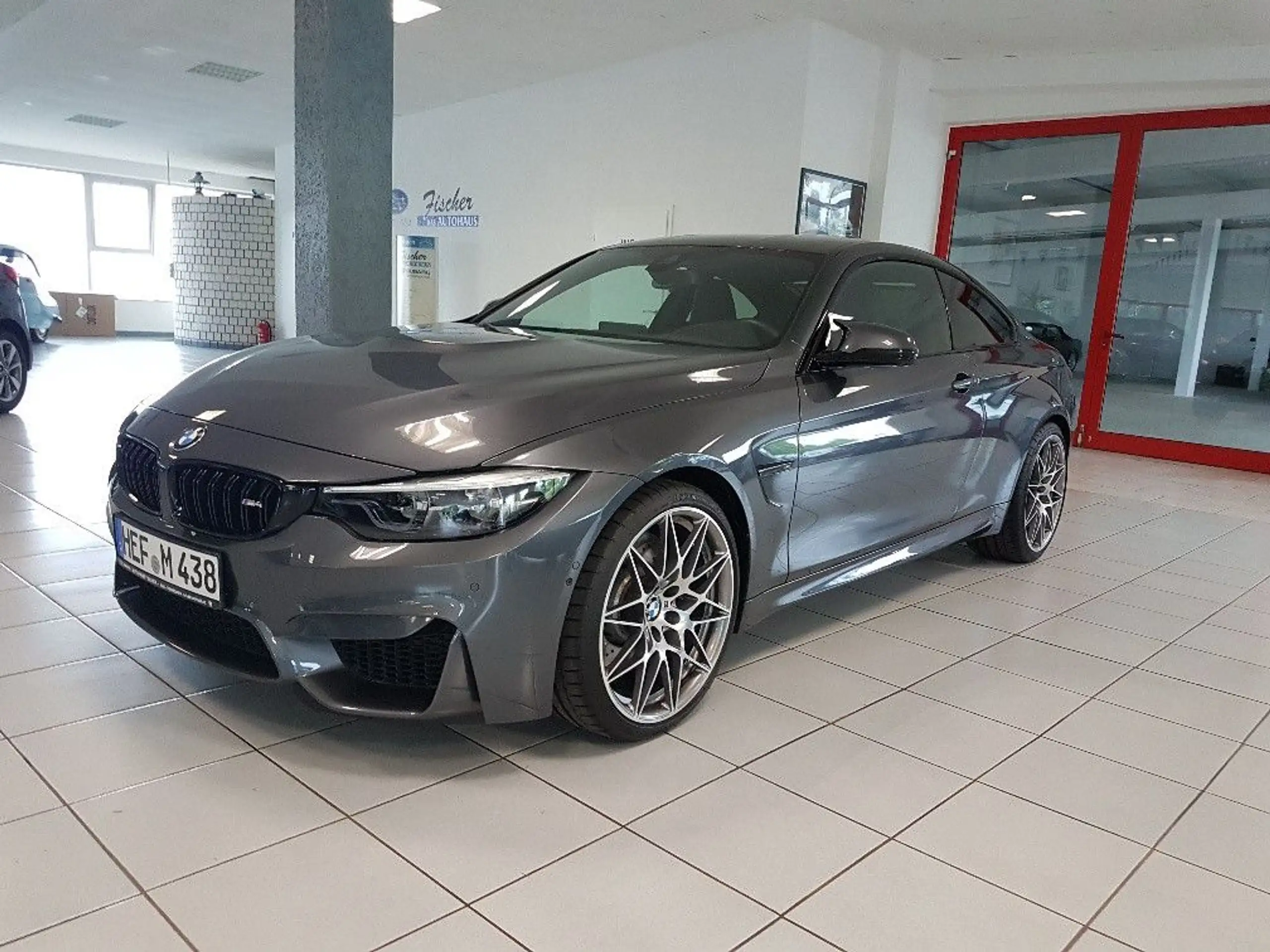 BMW - M4