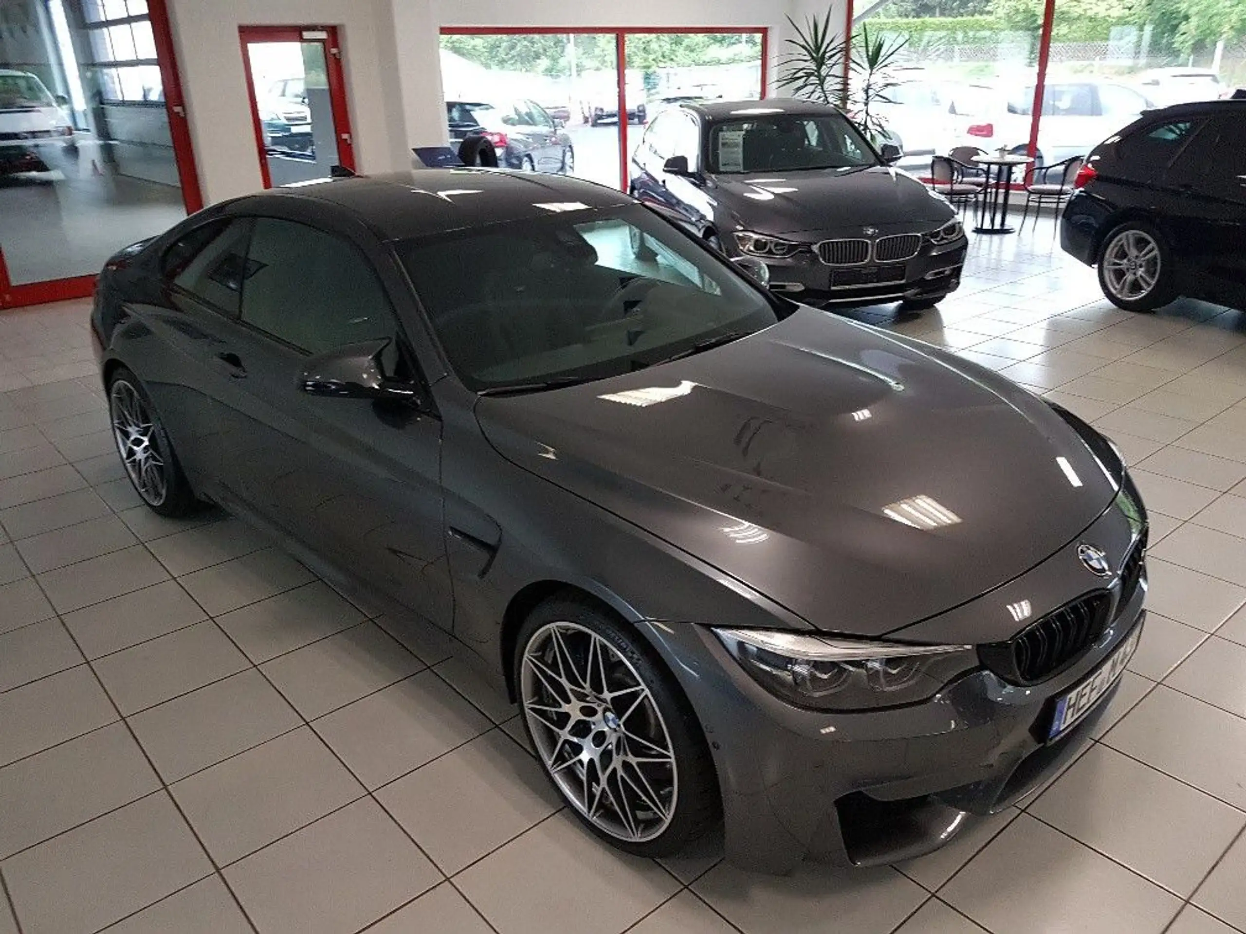 BMW - M4