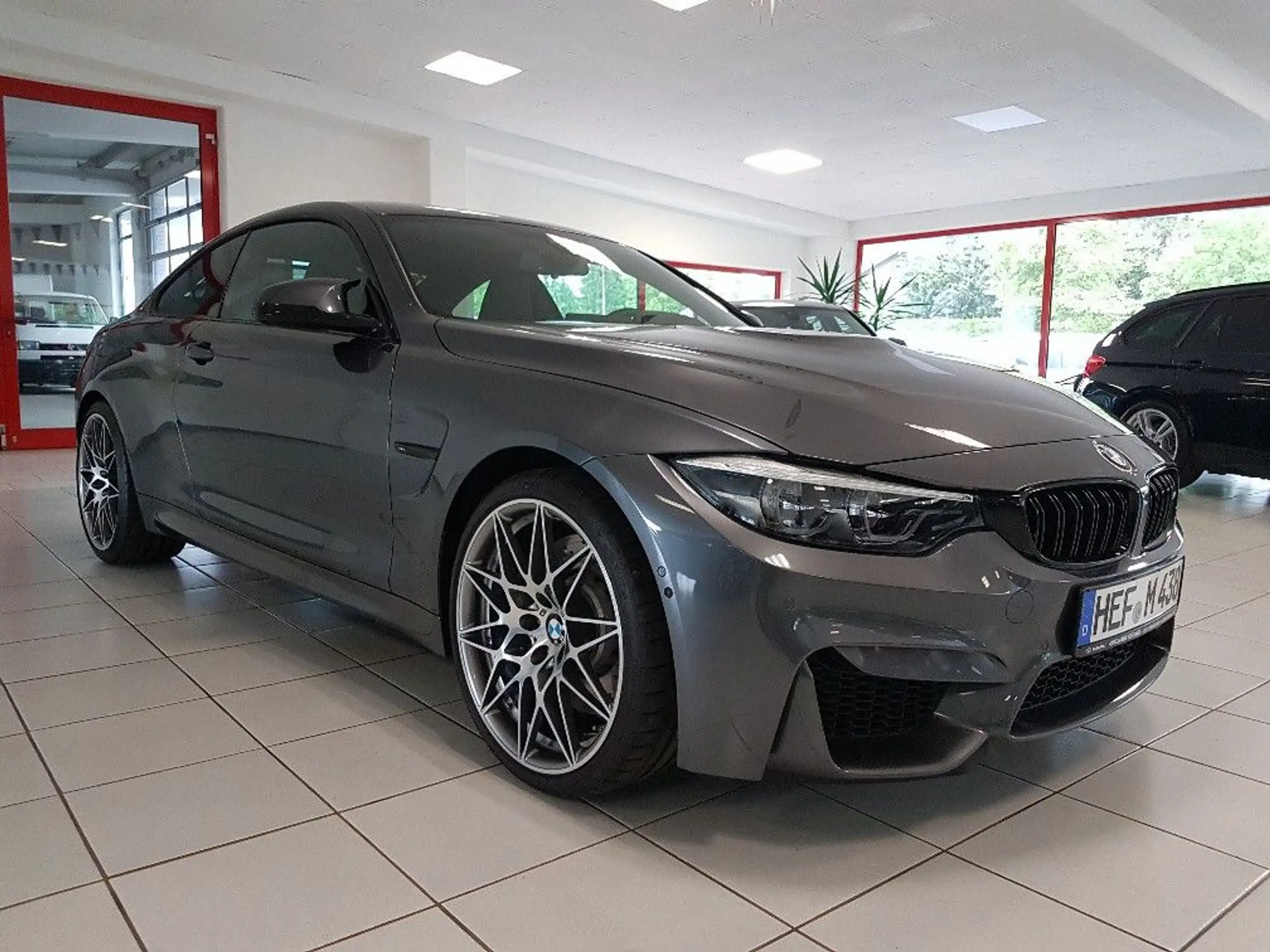 BMW - M4