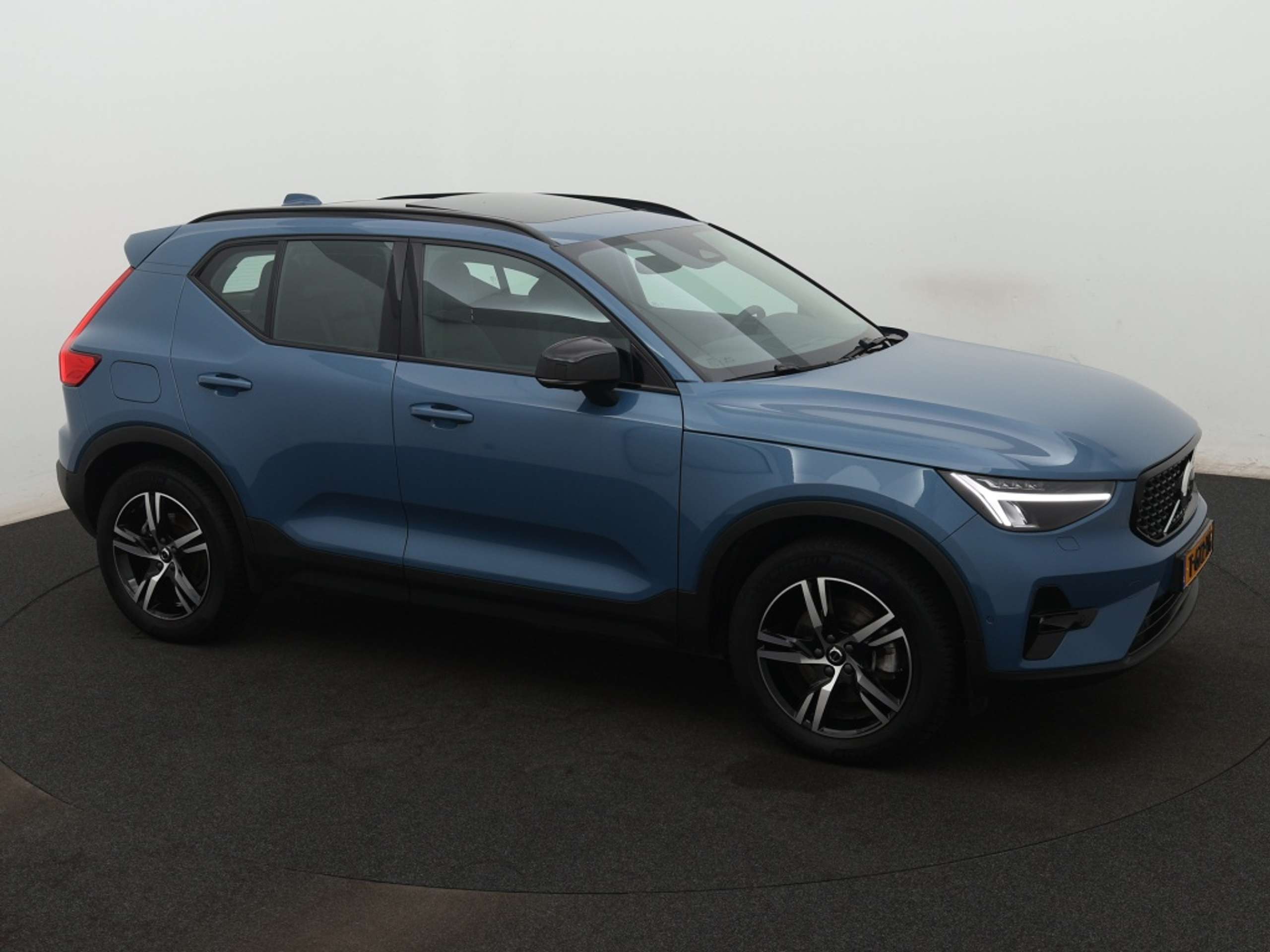 Volvo - XC40