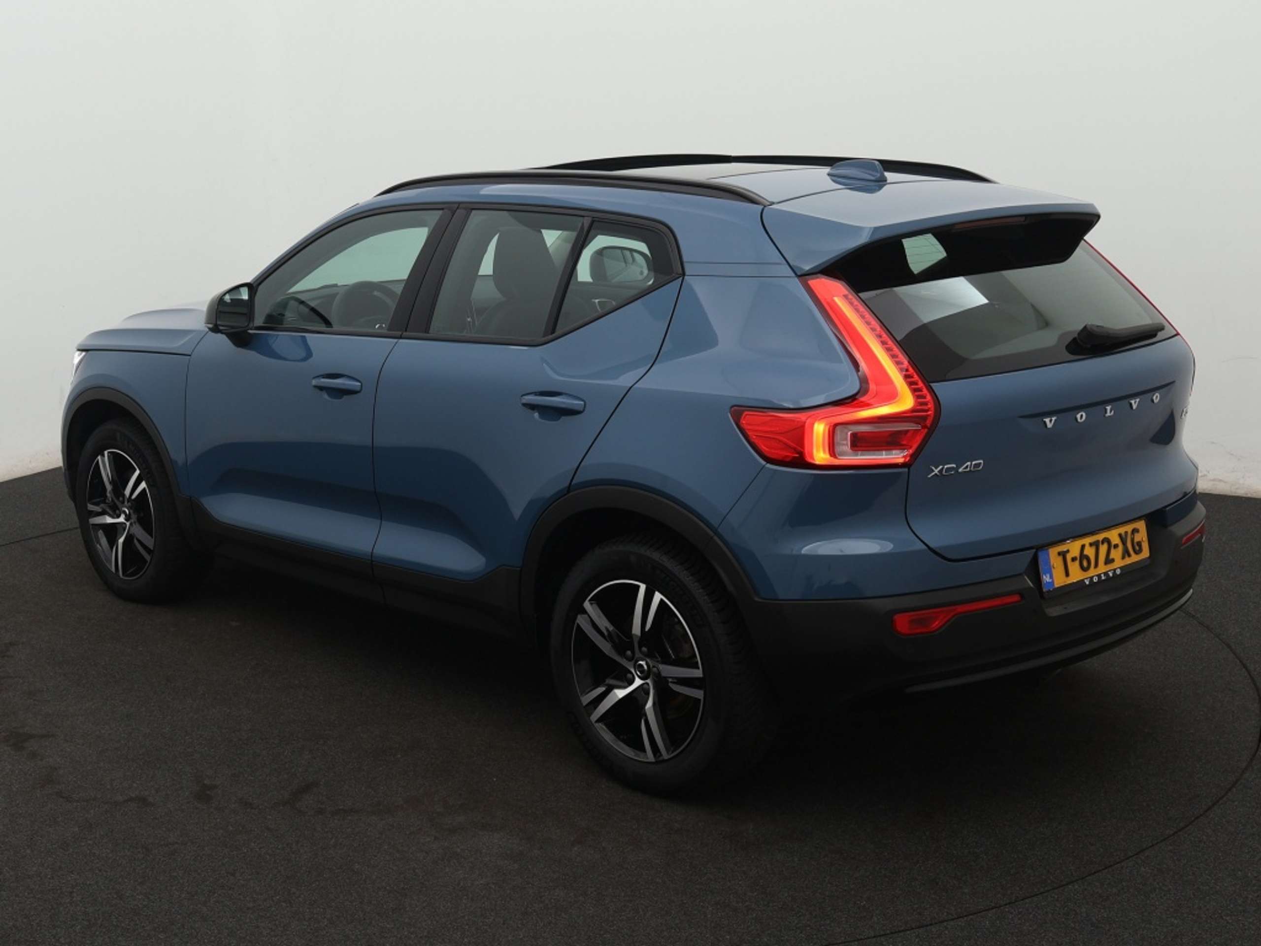 Volvo - XC40