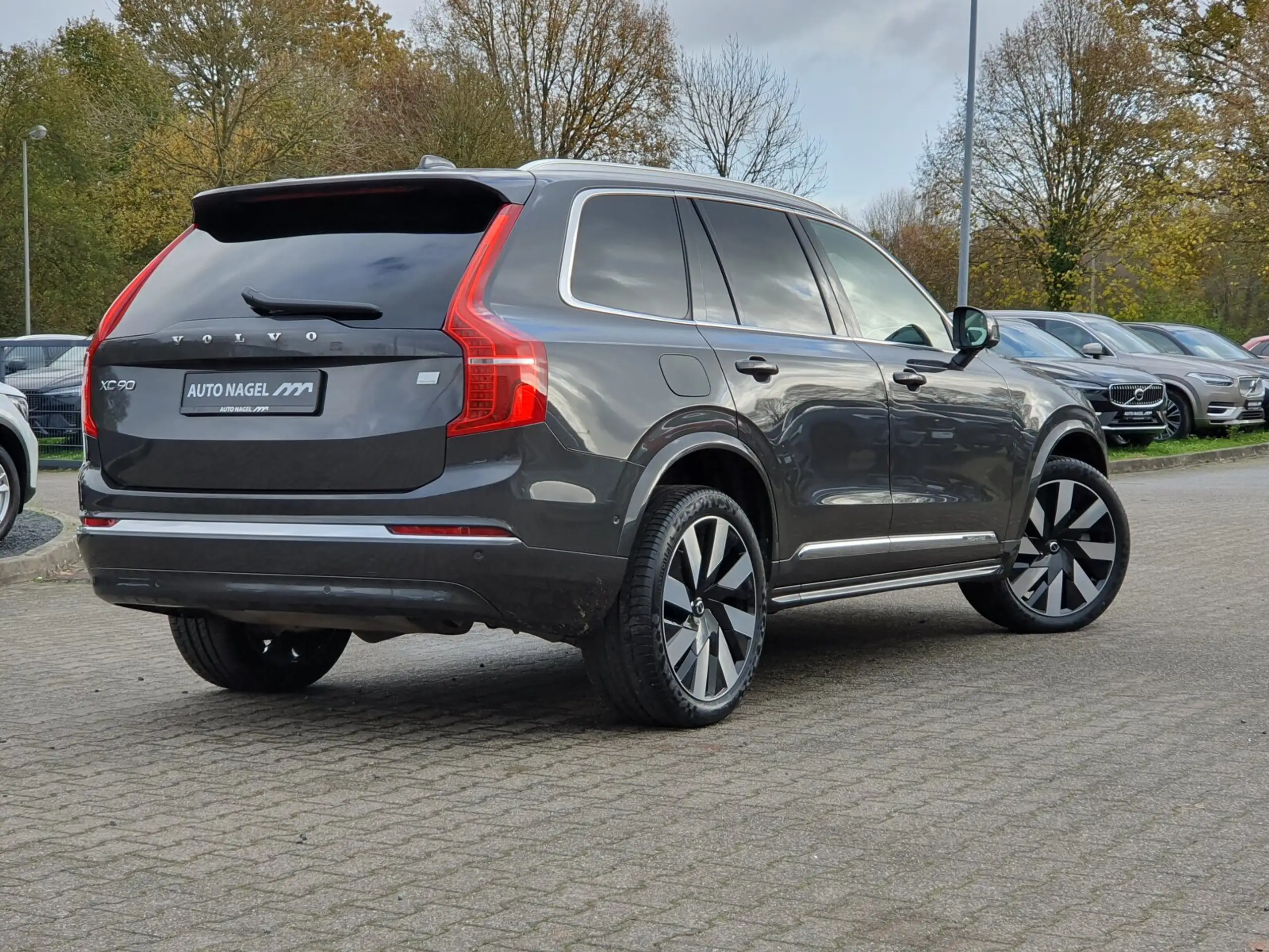 Volvo - XC90