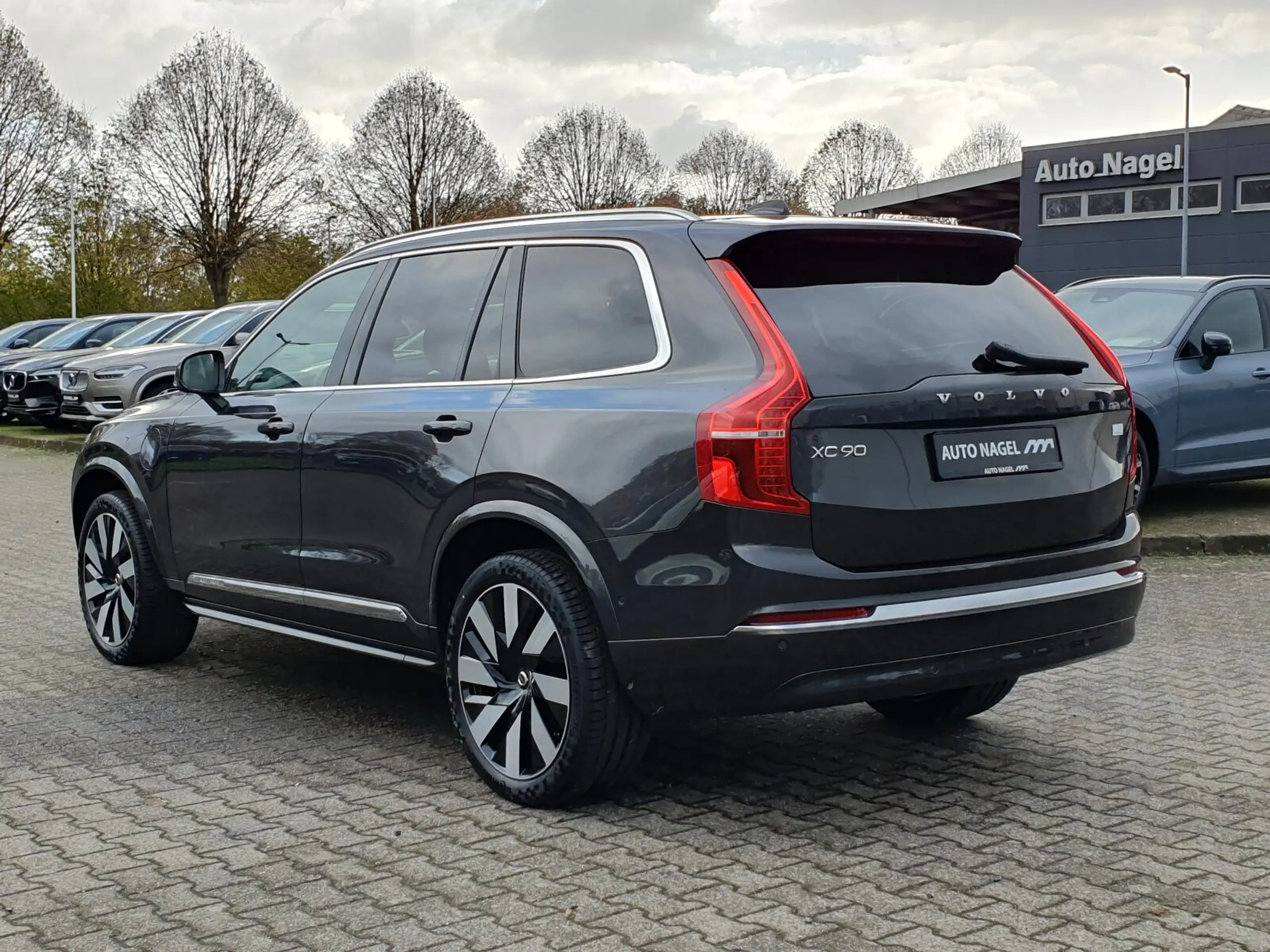 Volvo - XC90