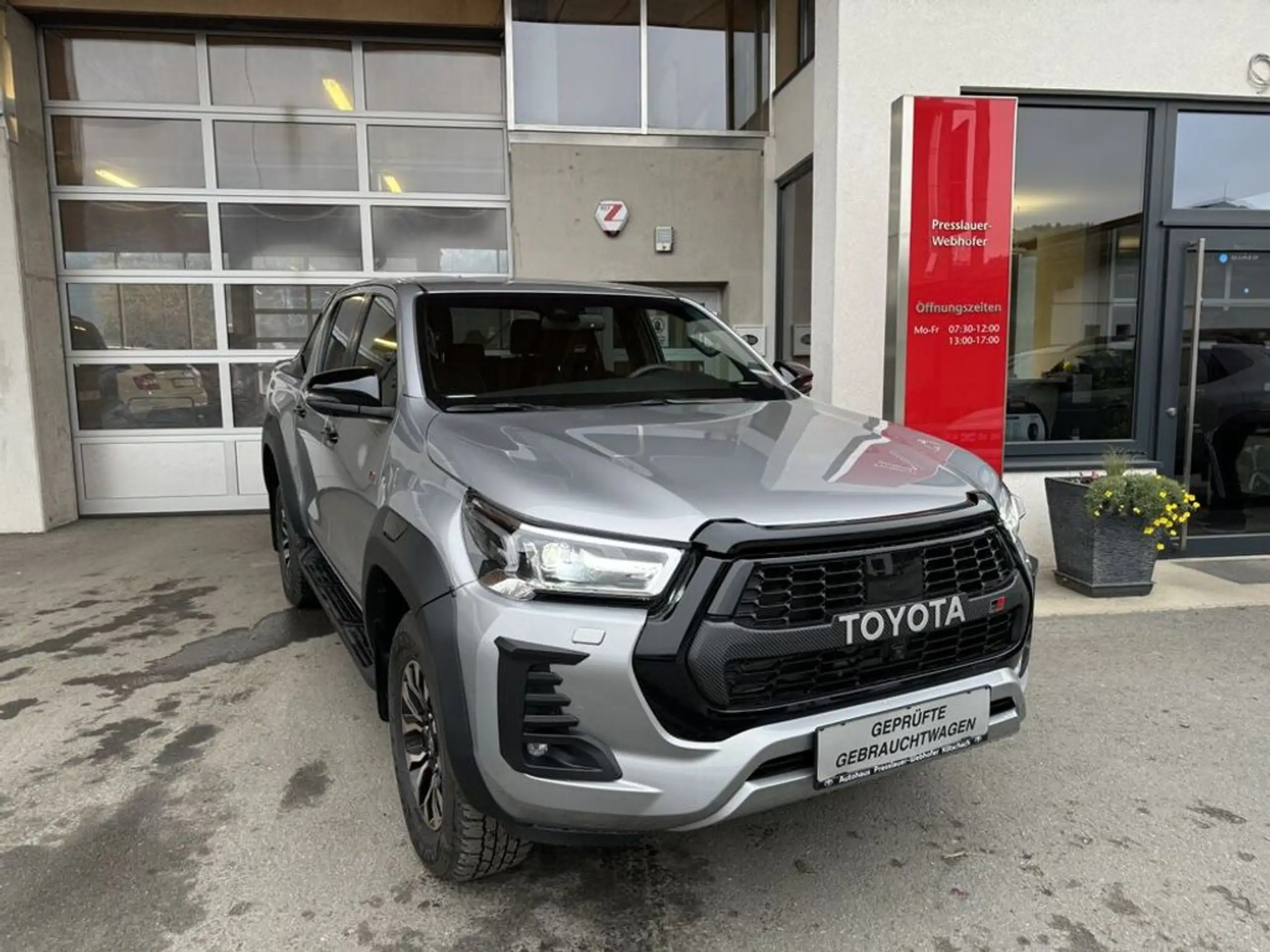 Toyota - Hilux