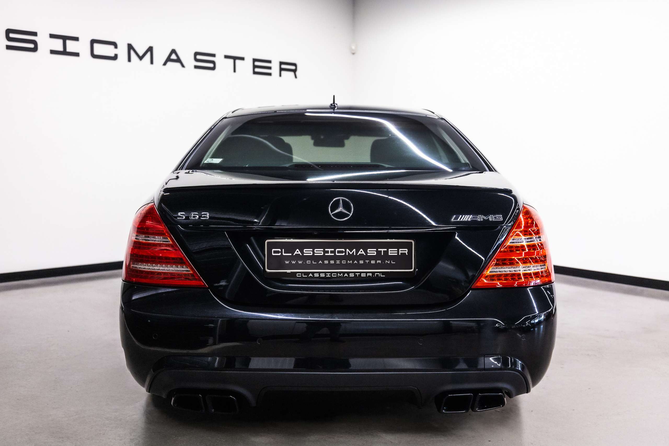 Mercedes-Benz - S 63 AMG