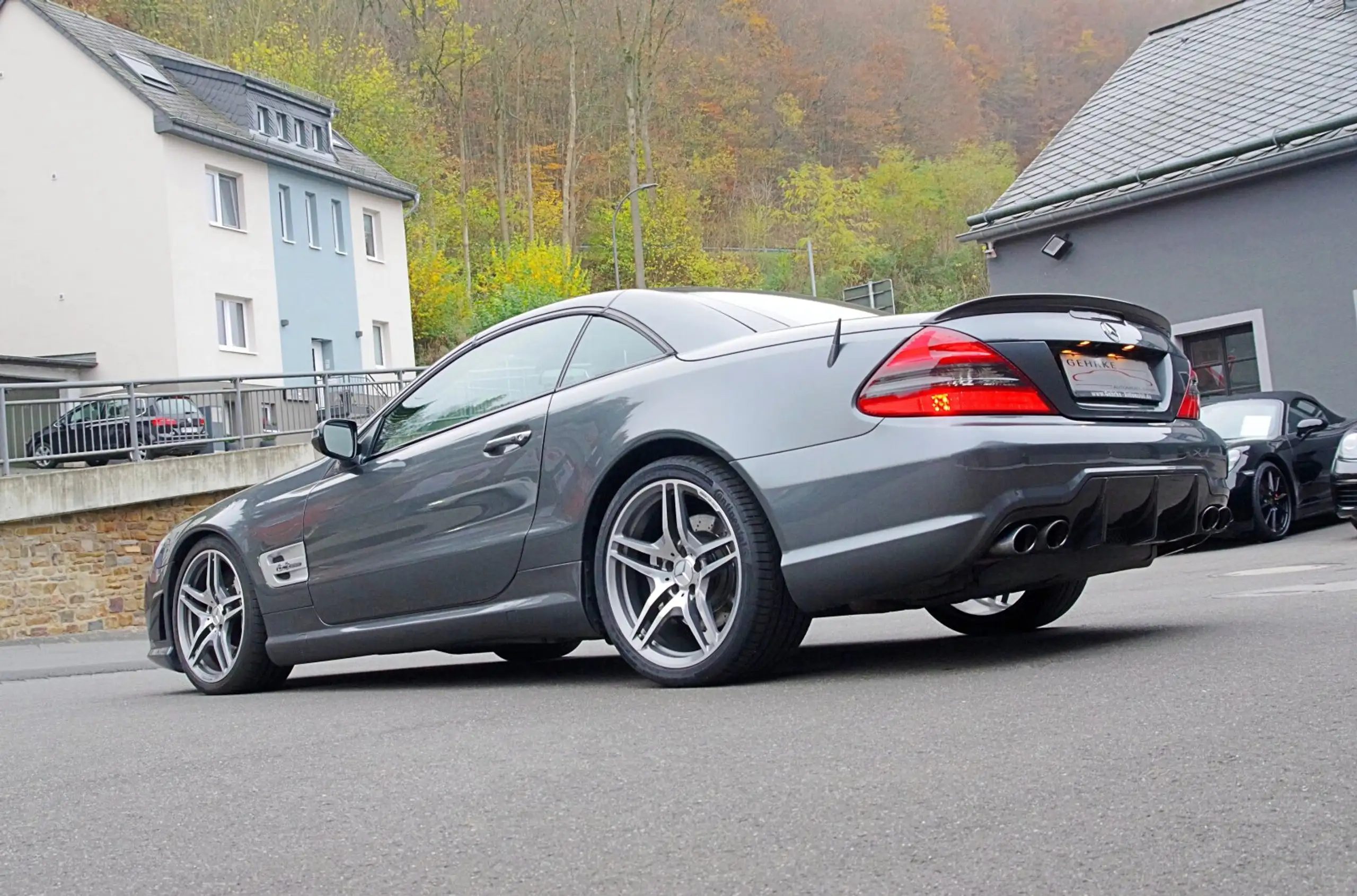 Mercedes-Benz - SL 63 AMG