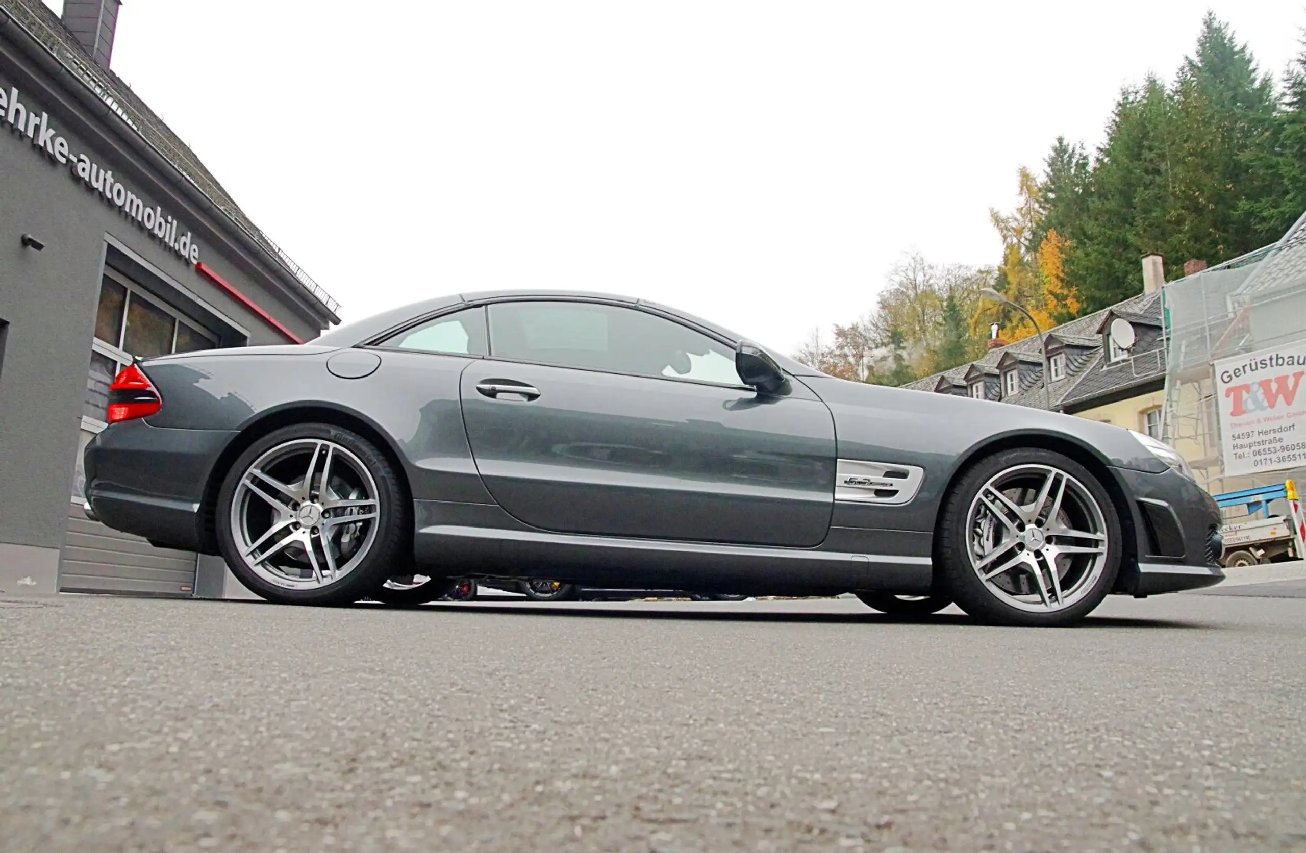 Mercedes-Benz - SL 63 AMG