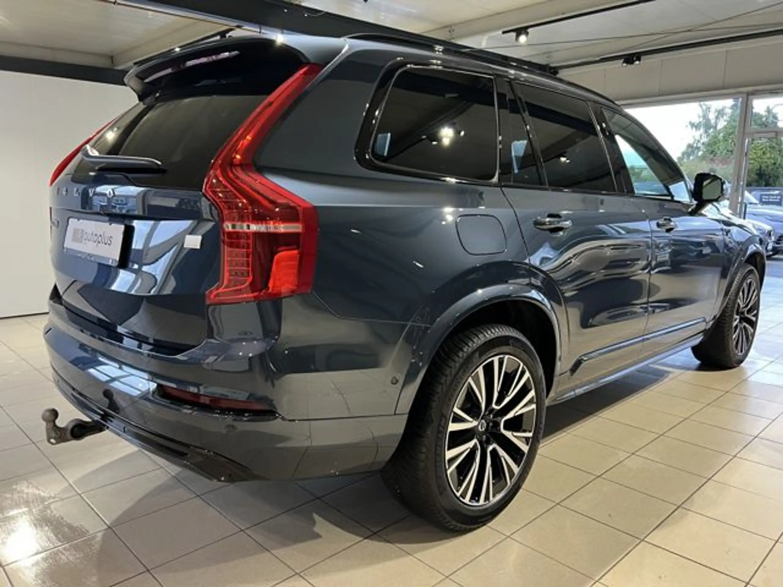 Volvo - XC90