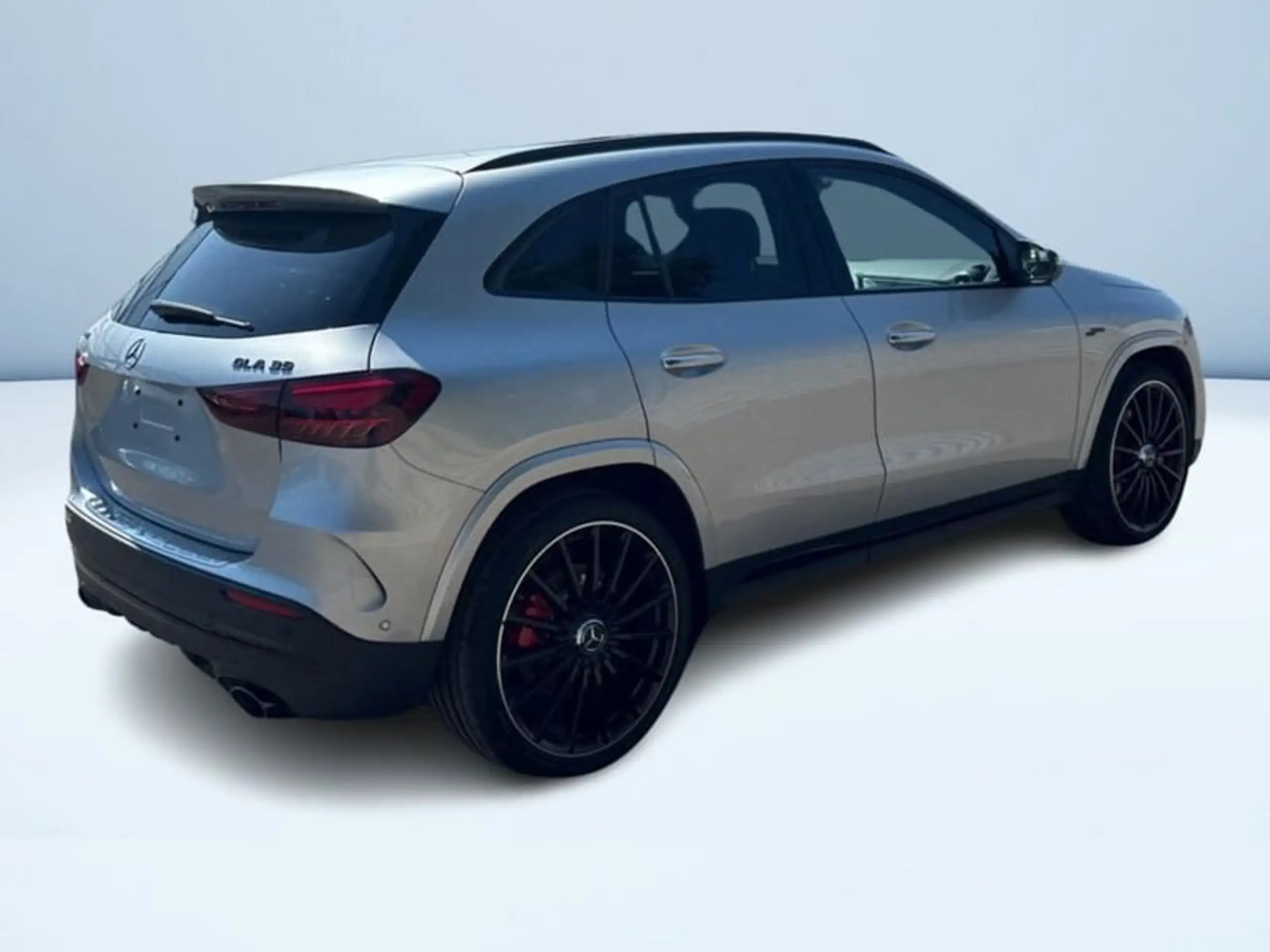 Mercedes-Benz - GLA 35 AMG