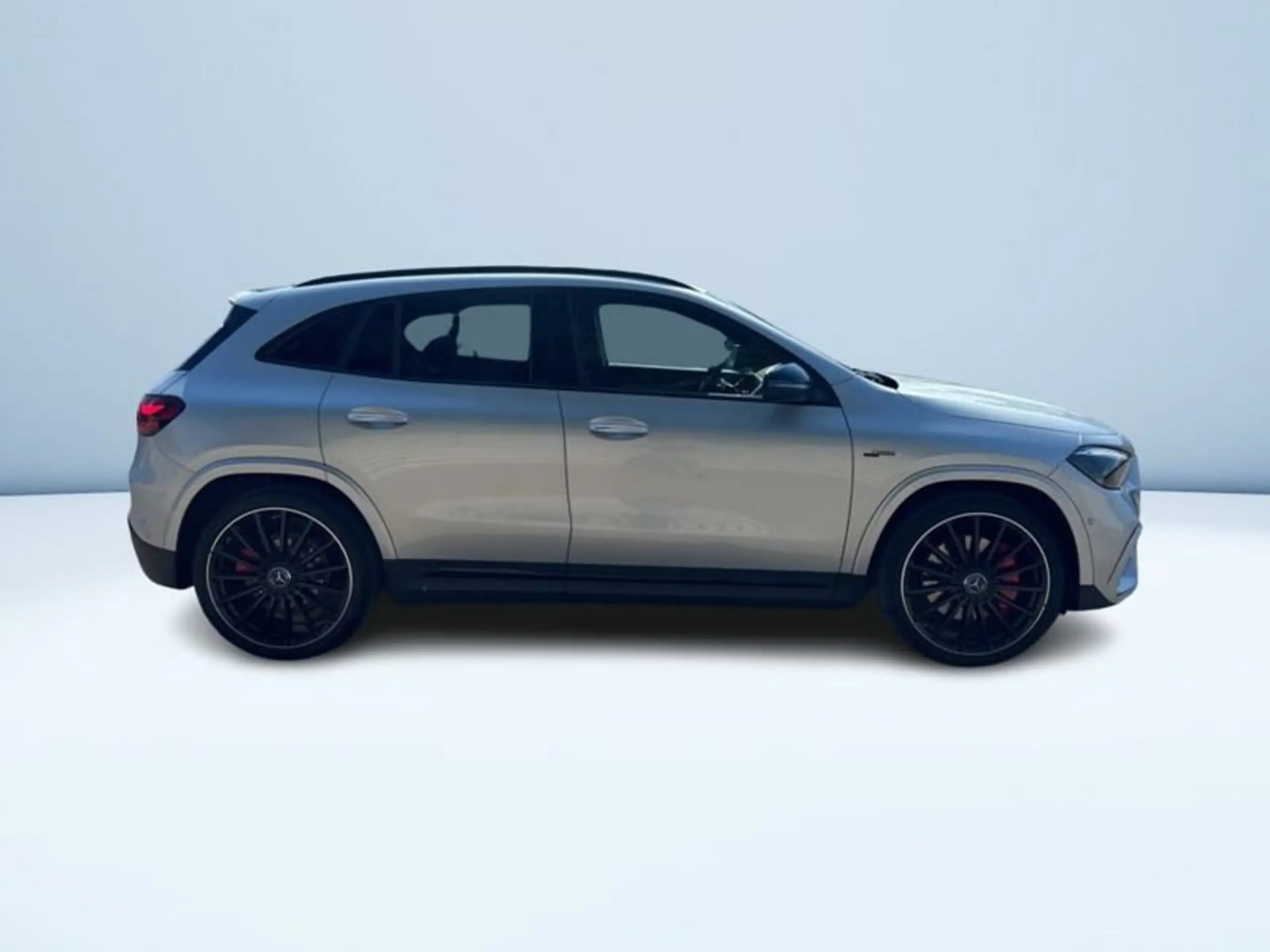 Mercedes-Benz - GLA 35 AMG