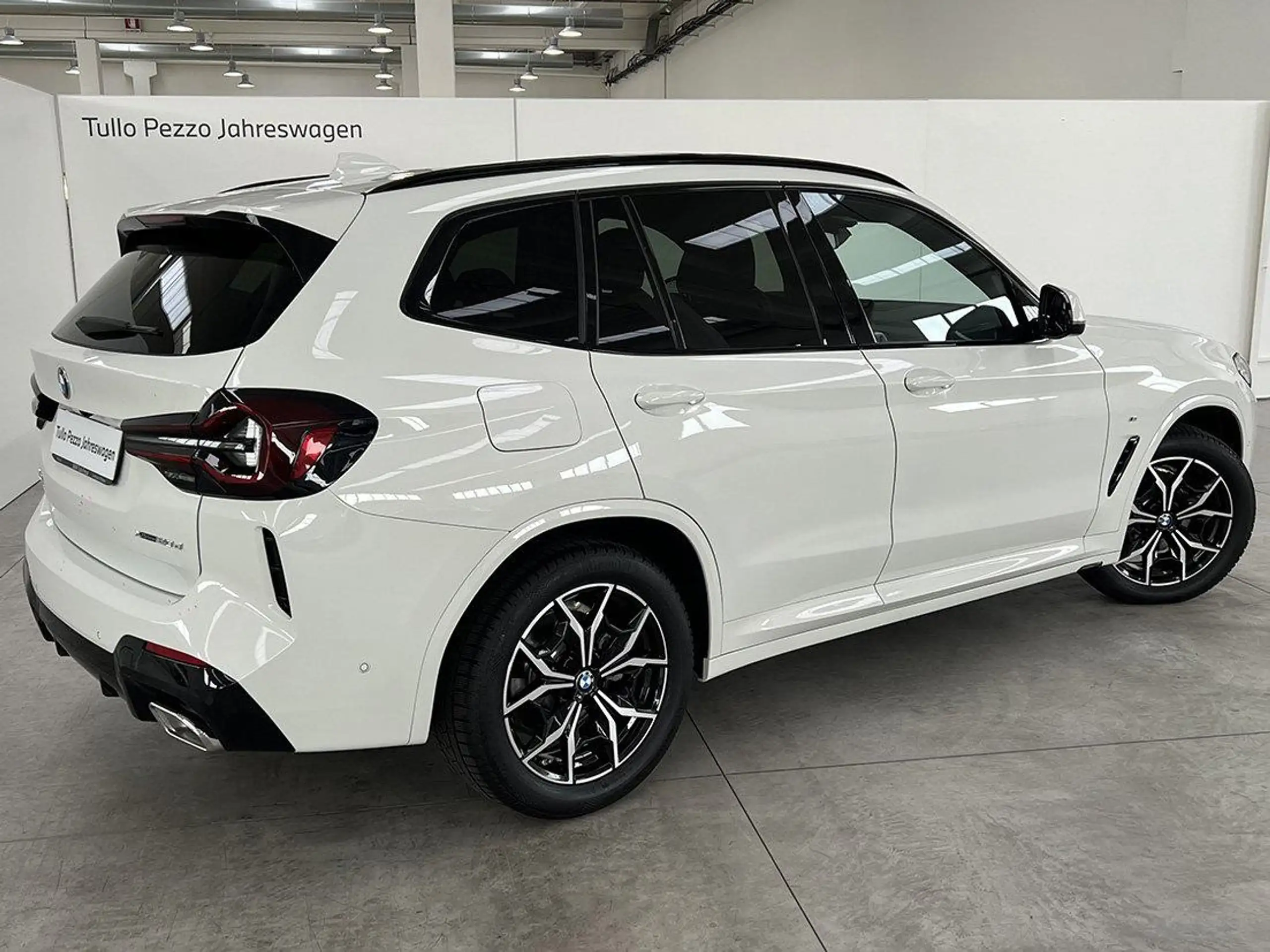 BMW - X3