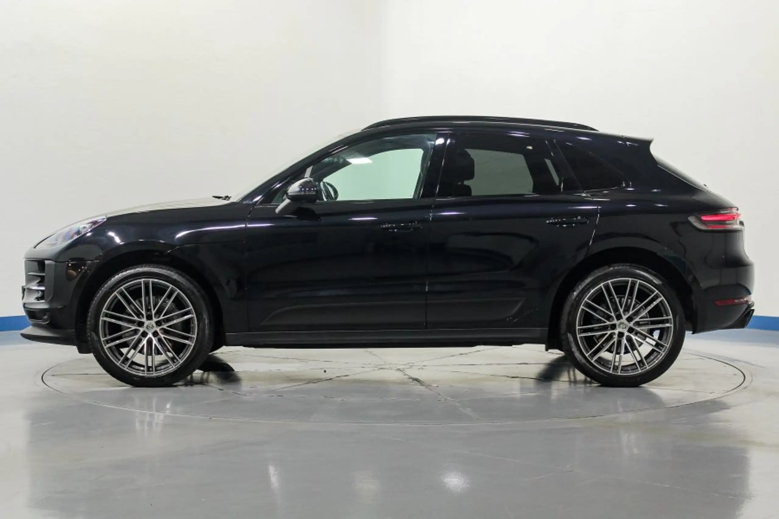 Porsche - Macan