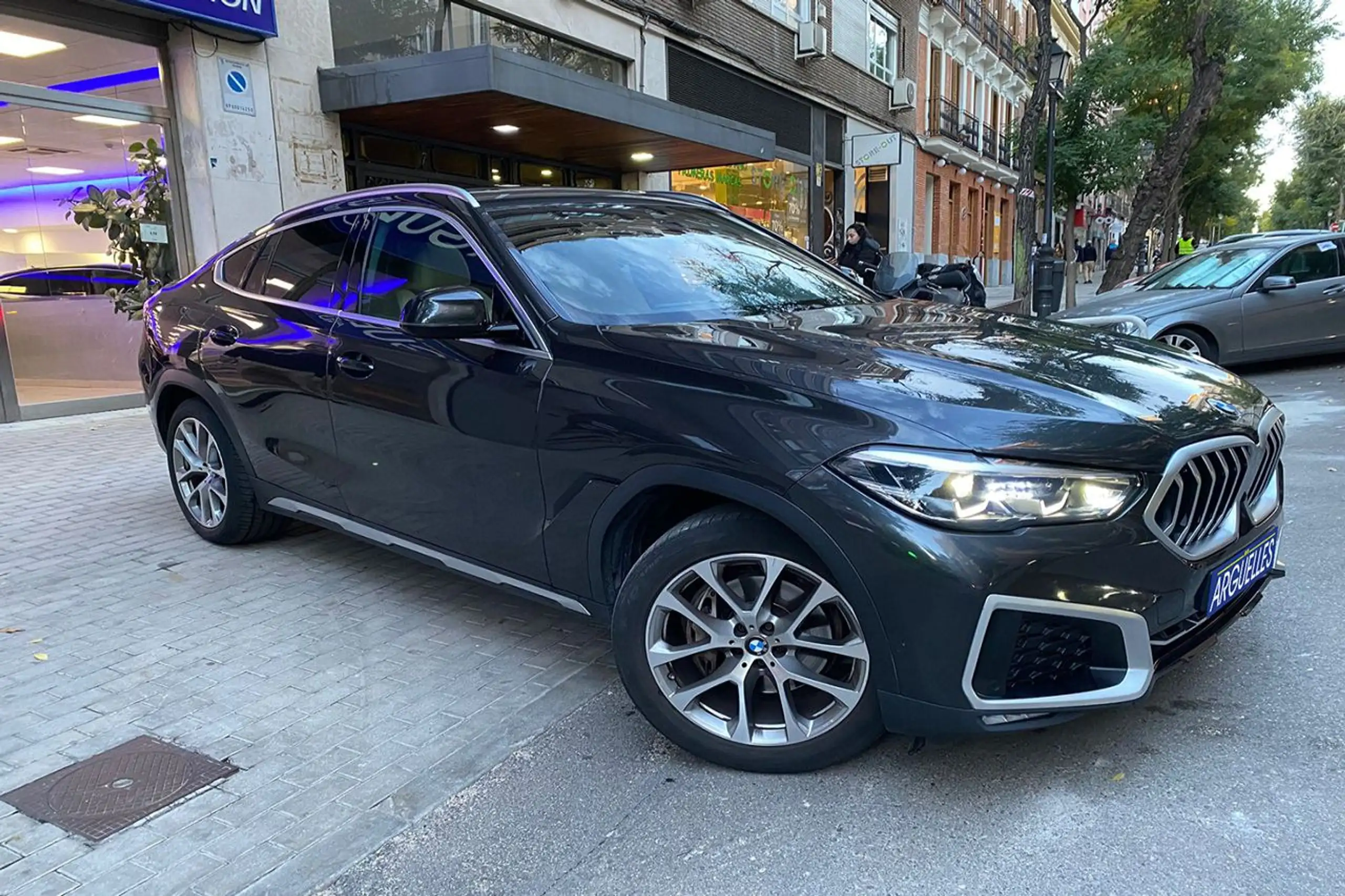 BMW - X6