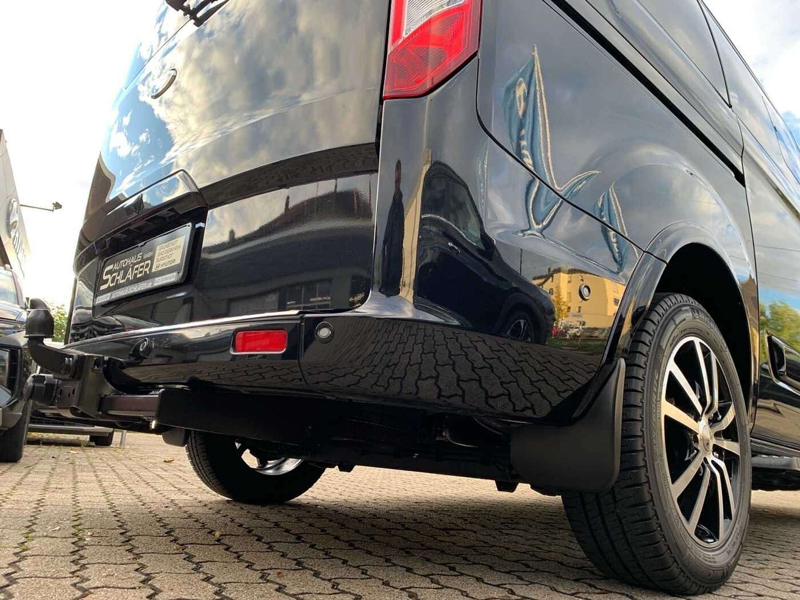 Ford - Tourneo Custom