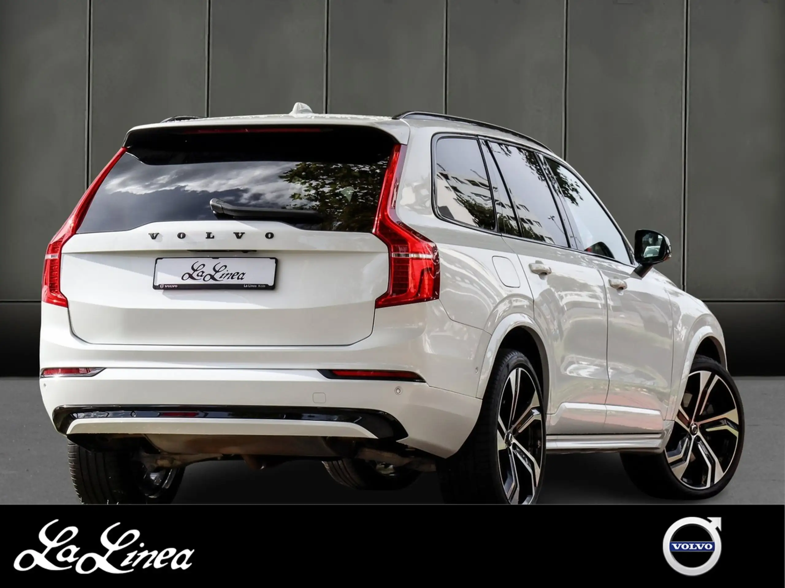 Volvo - XC90