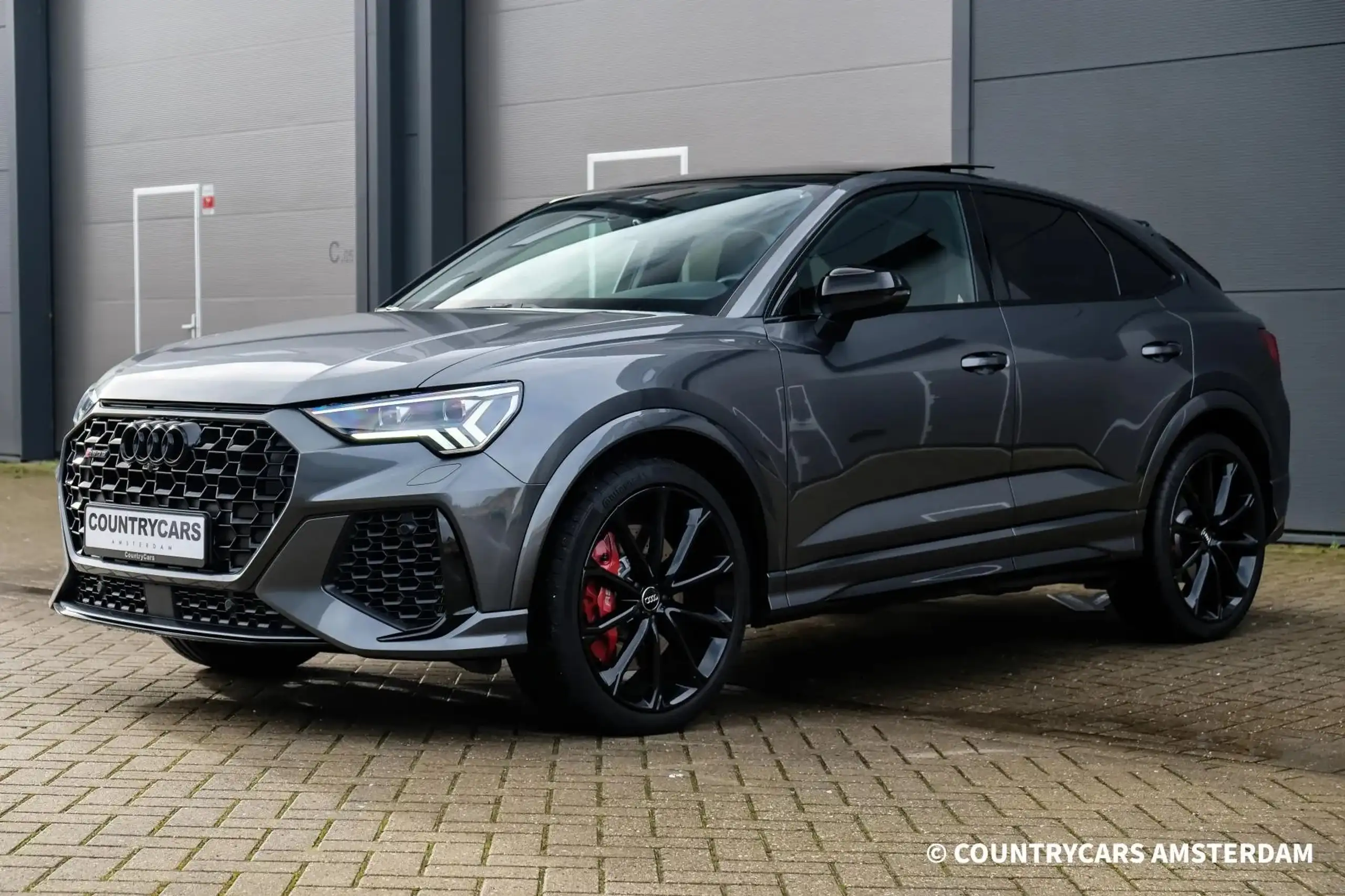 Audi - RS Q3