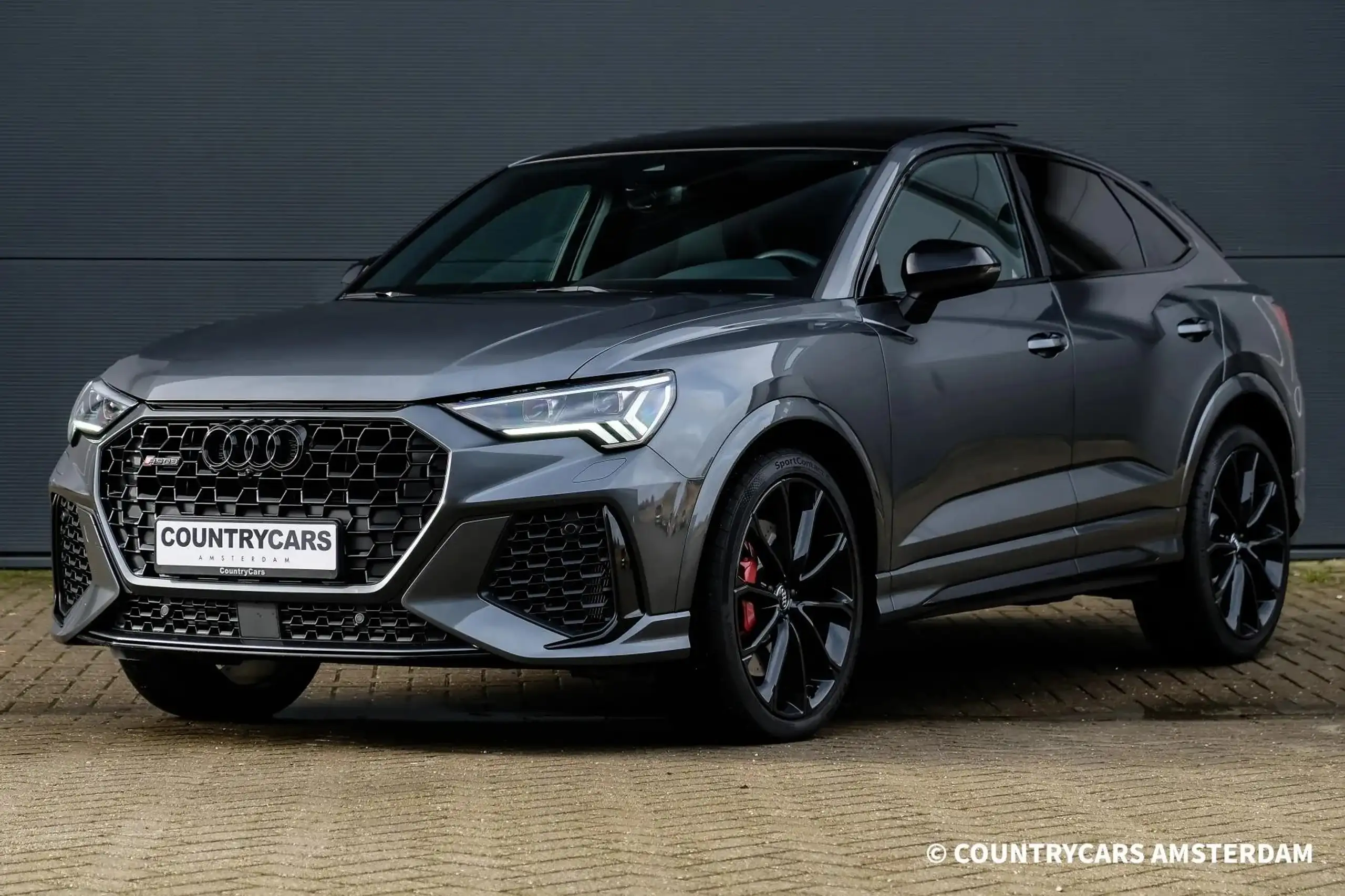 Audi - RS Q3