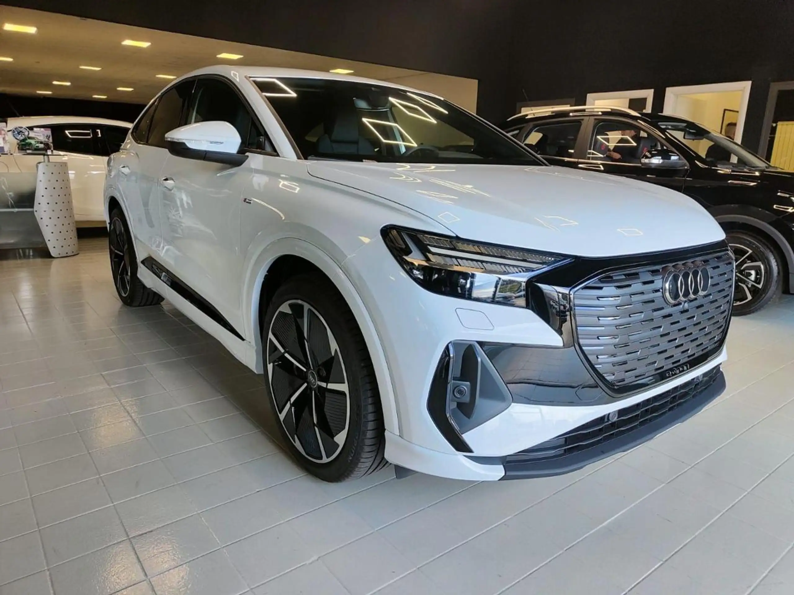 Audi - Q4 e-tron