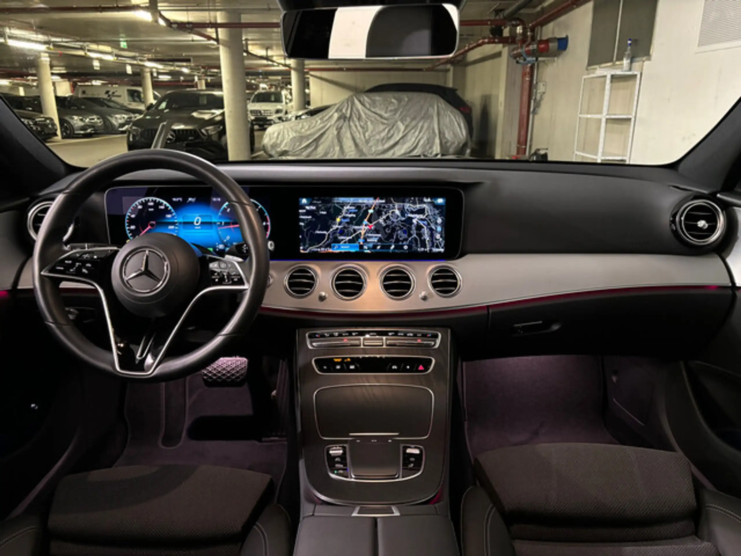 Mercedes-Benz - E 220