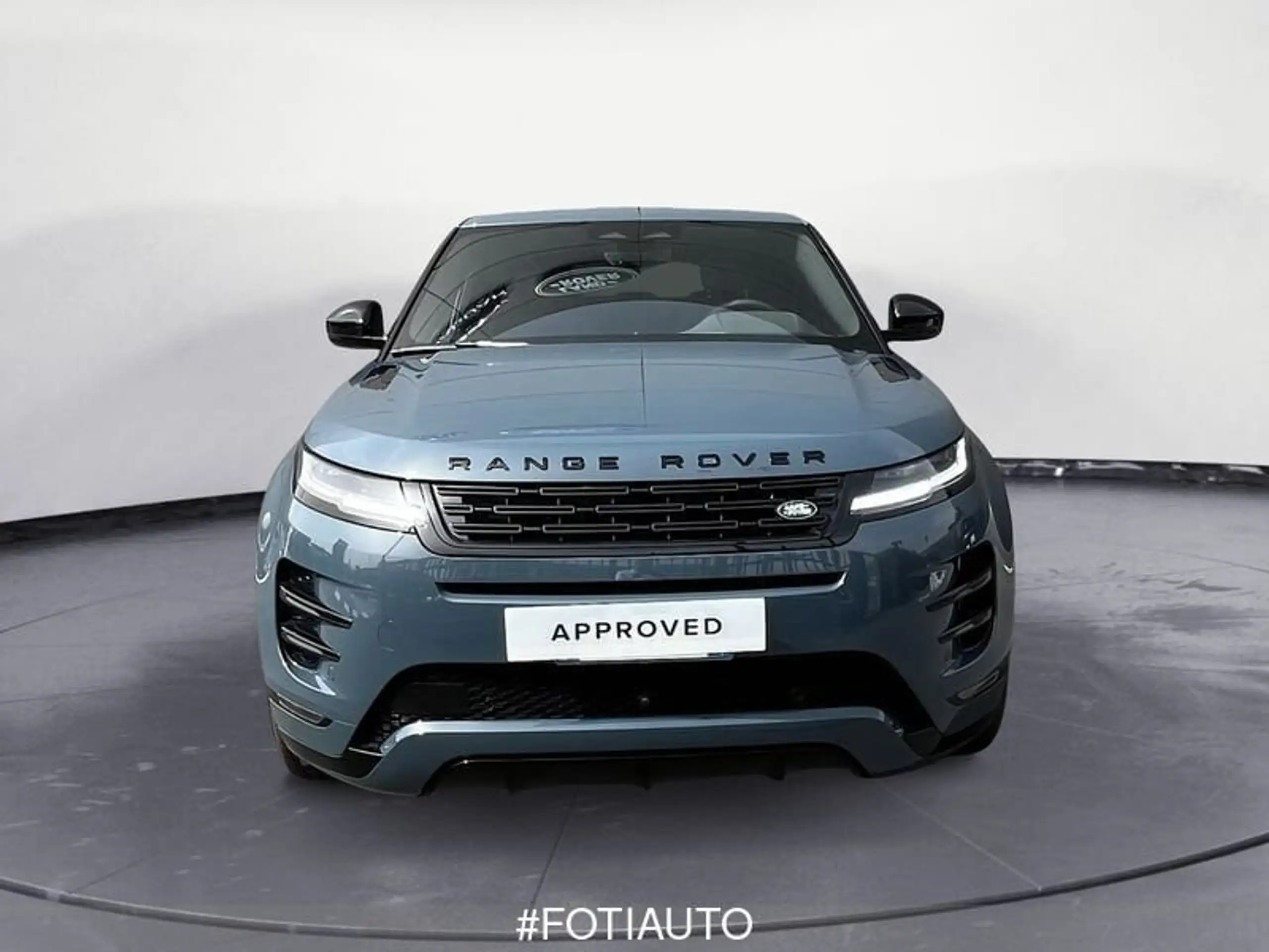 Land Rover - Range Rover Evoque