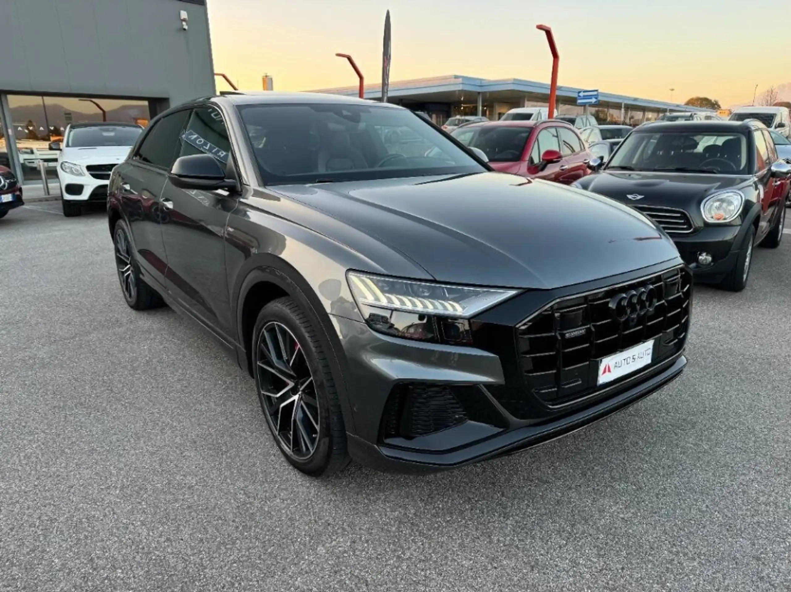 Audi - Q8