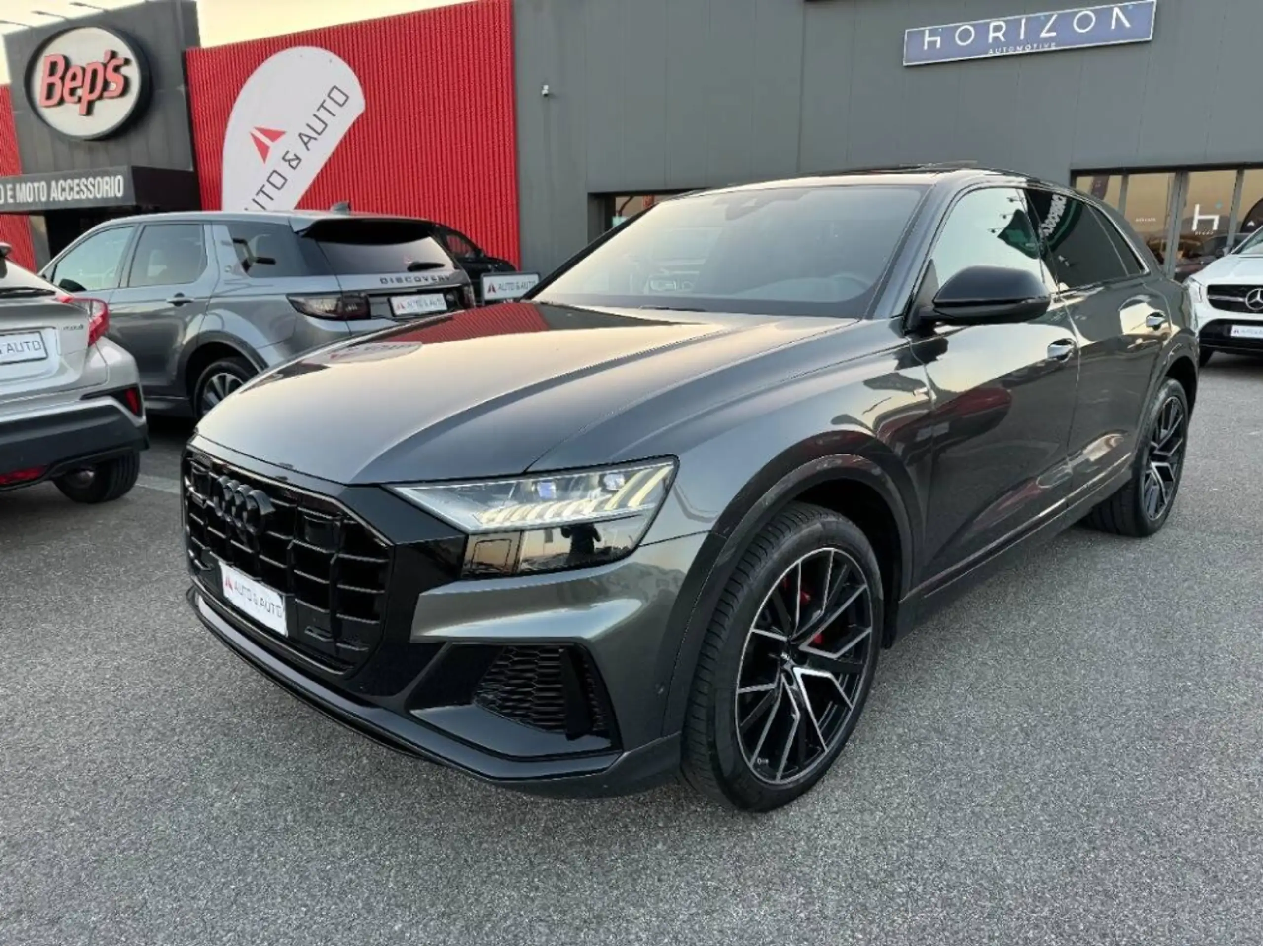 Audi - Q8