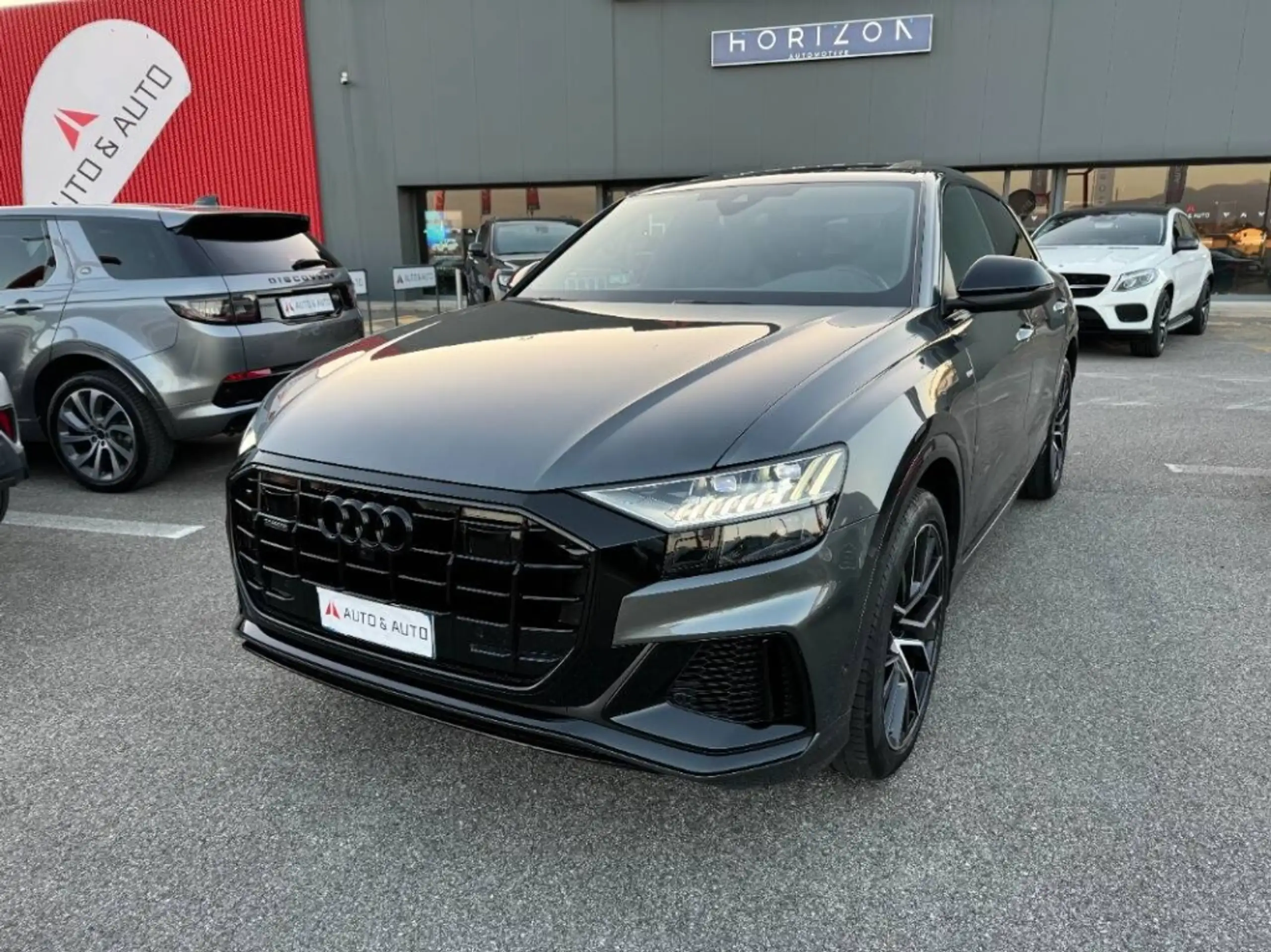 Audi - Q8