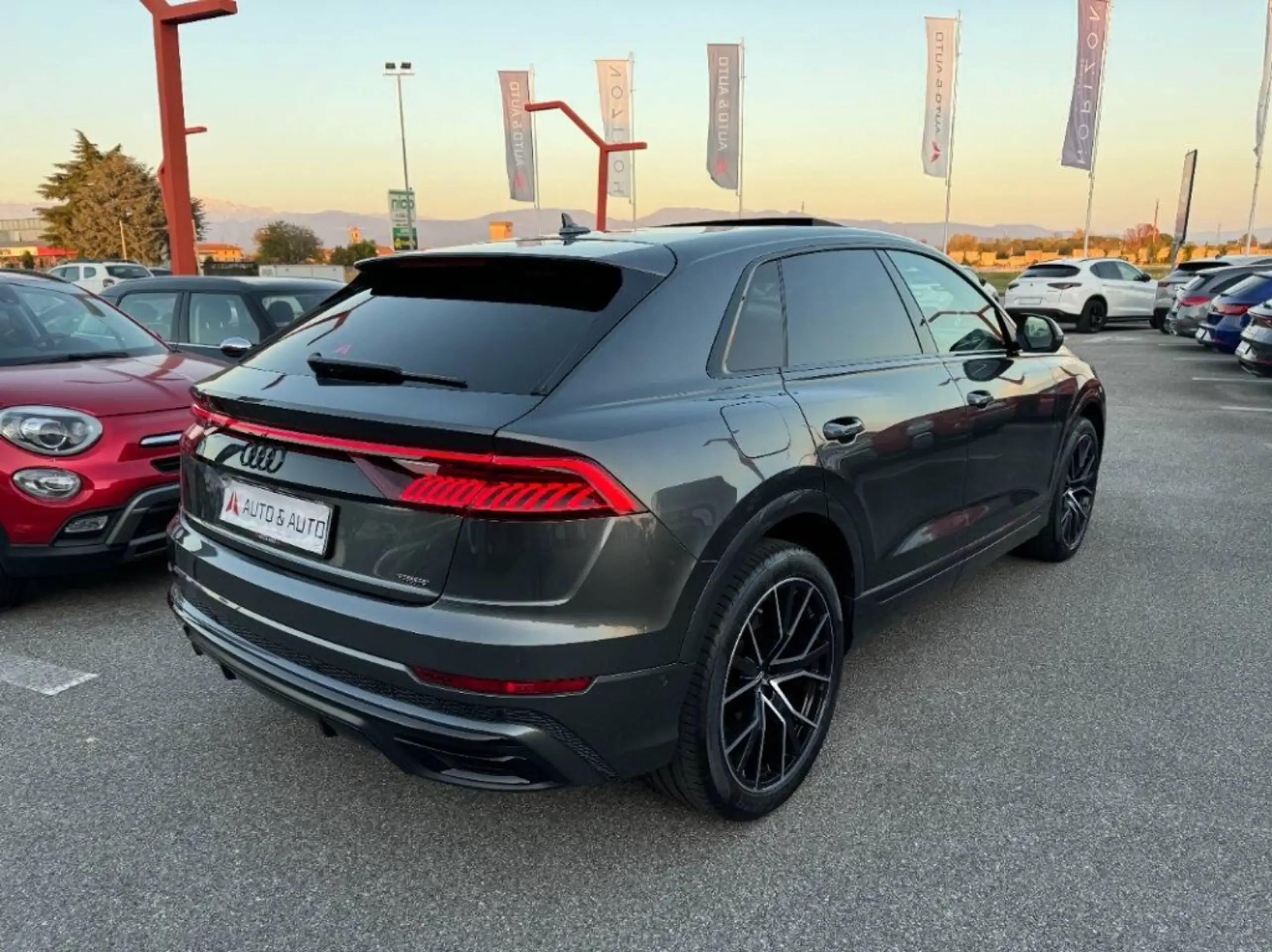 Audi - Q8