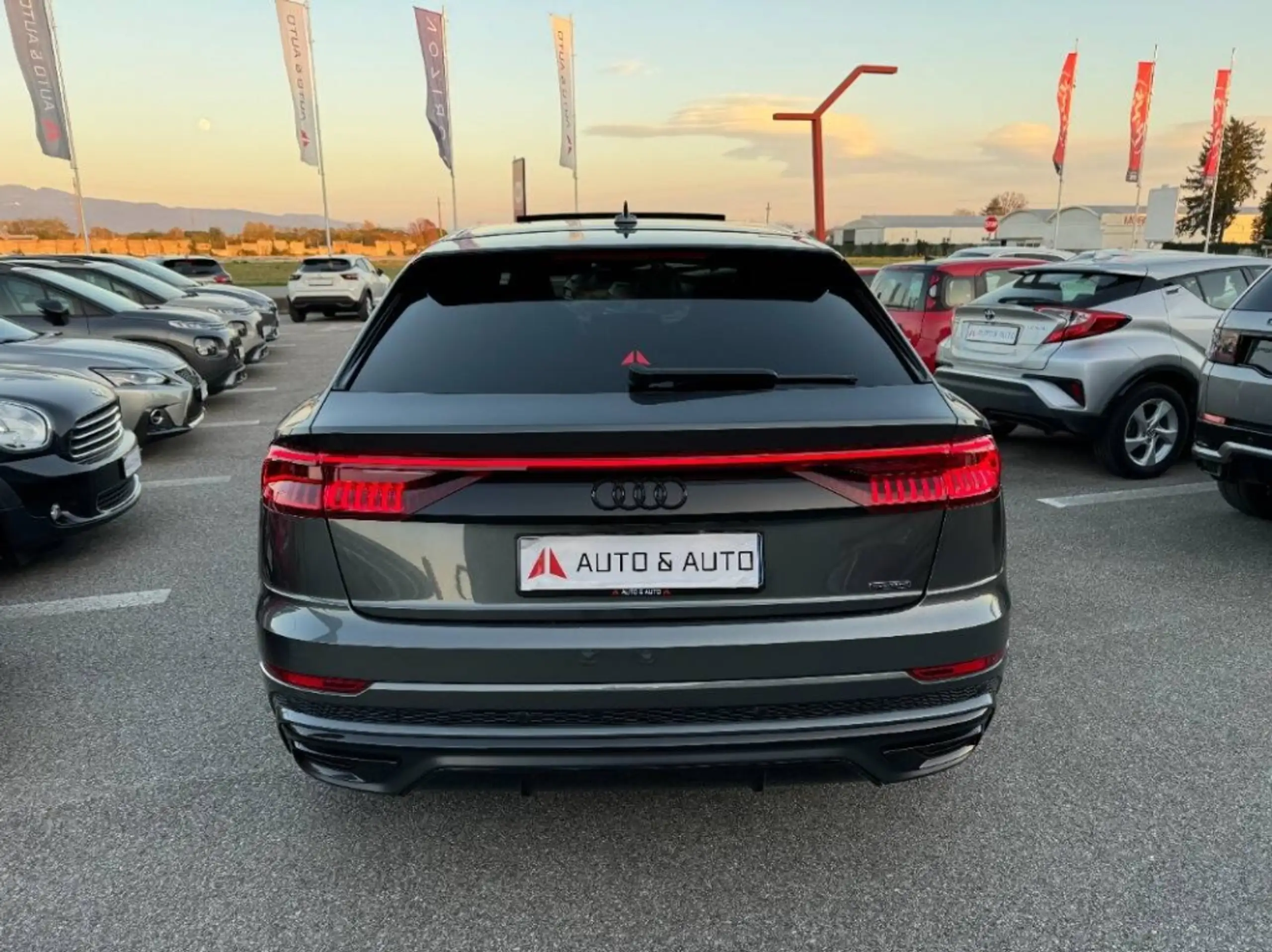 Audi - Q8