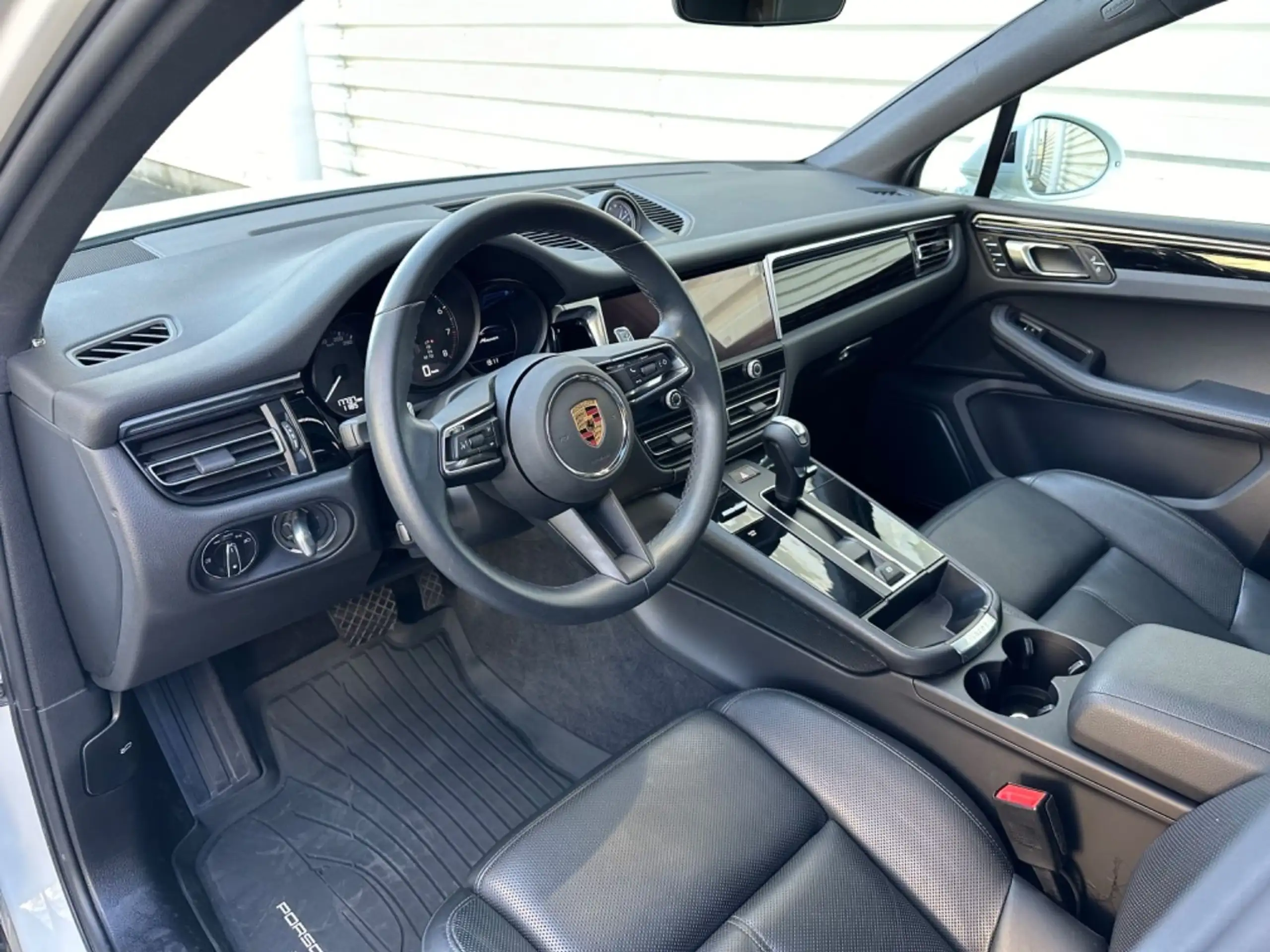 Porsche - Macan