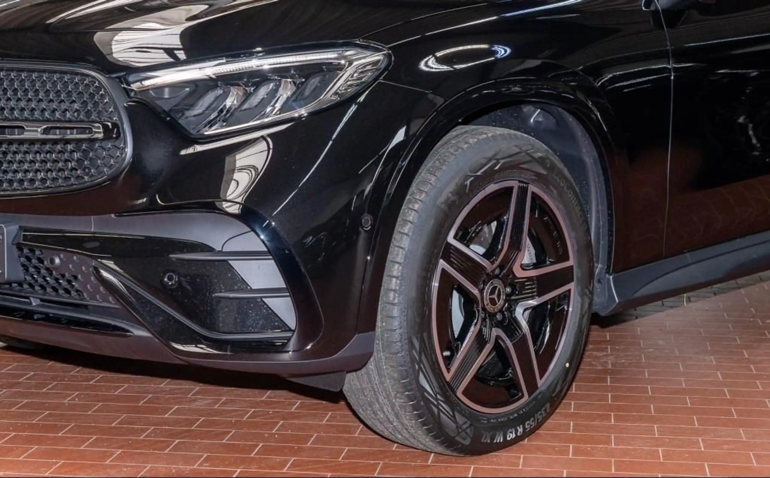 Mercedes-Benz - GLC 220