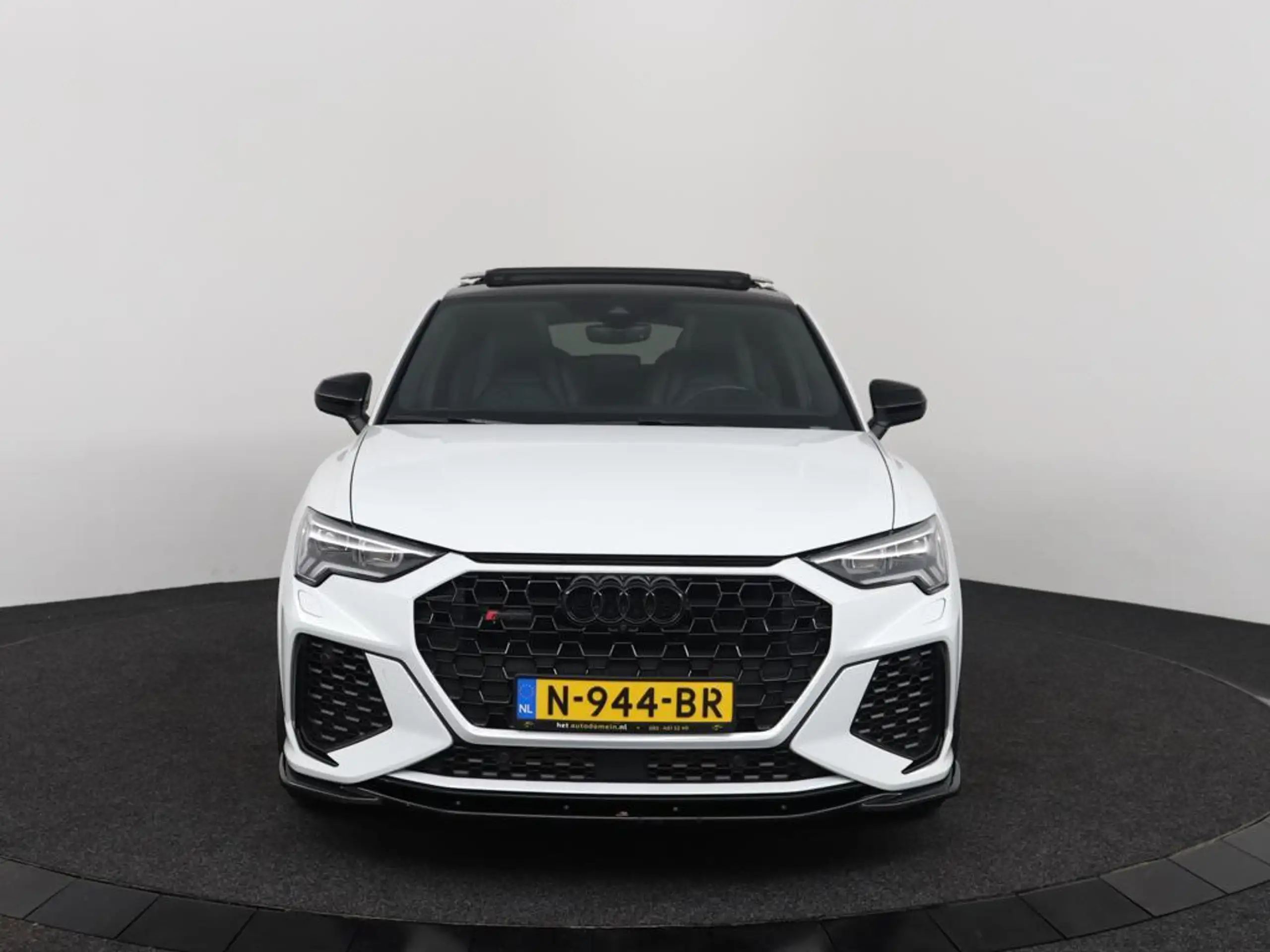 Audi - RS Q3