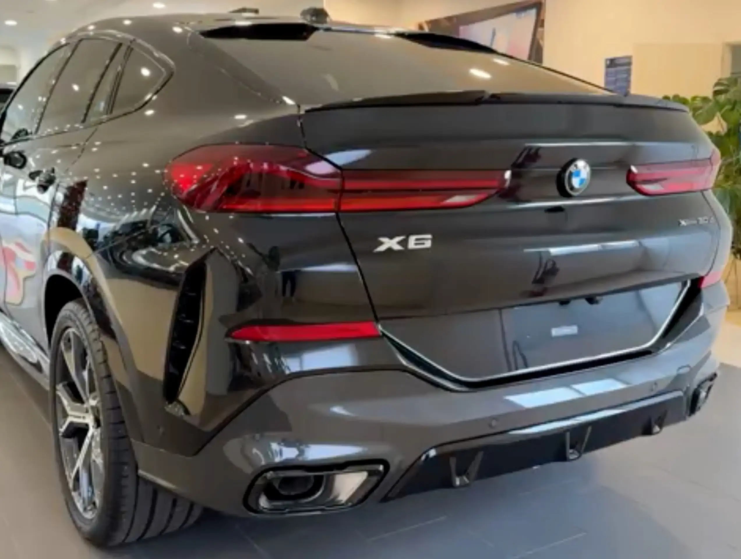 BMW - X6