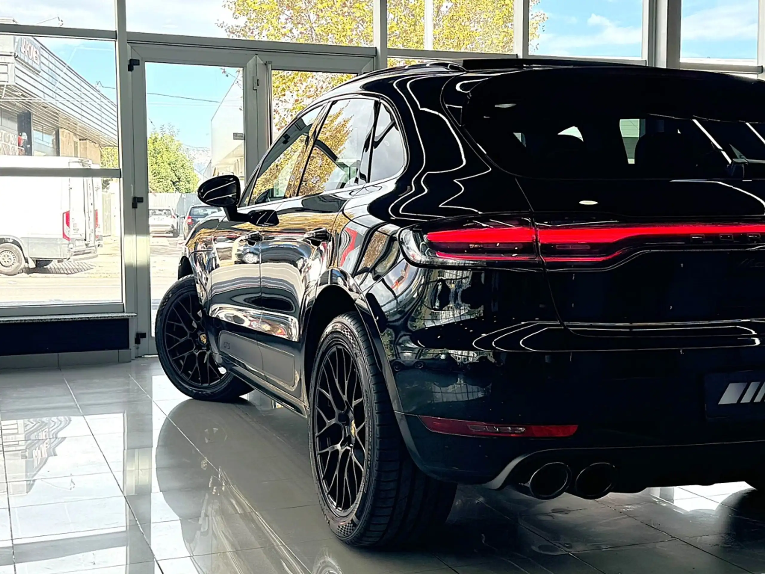 Porsche - Macan