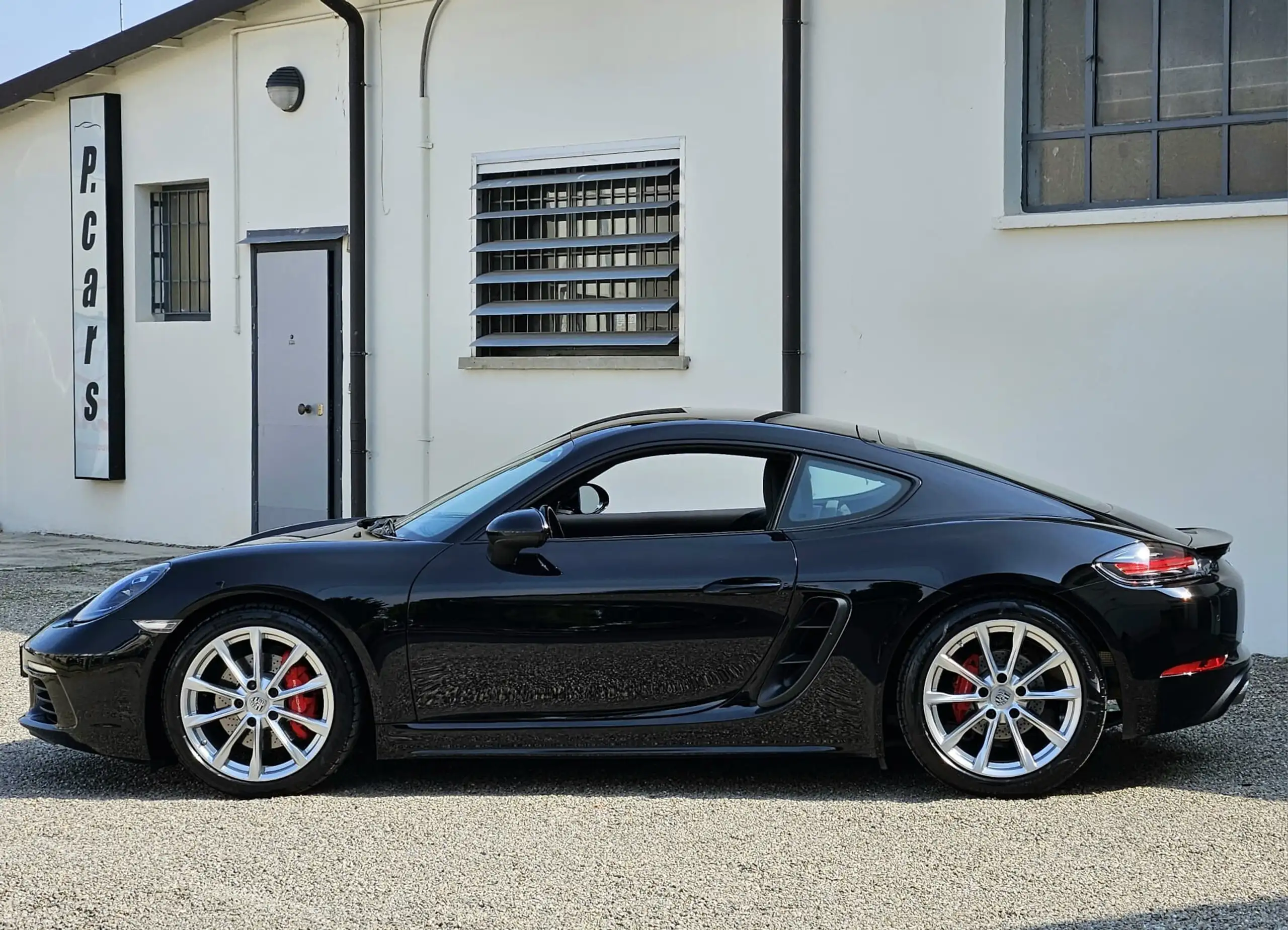 Porsche - 718 Spyder