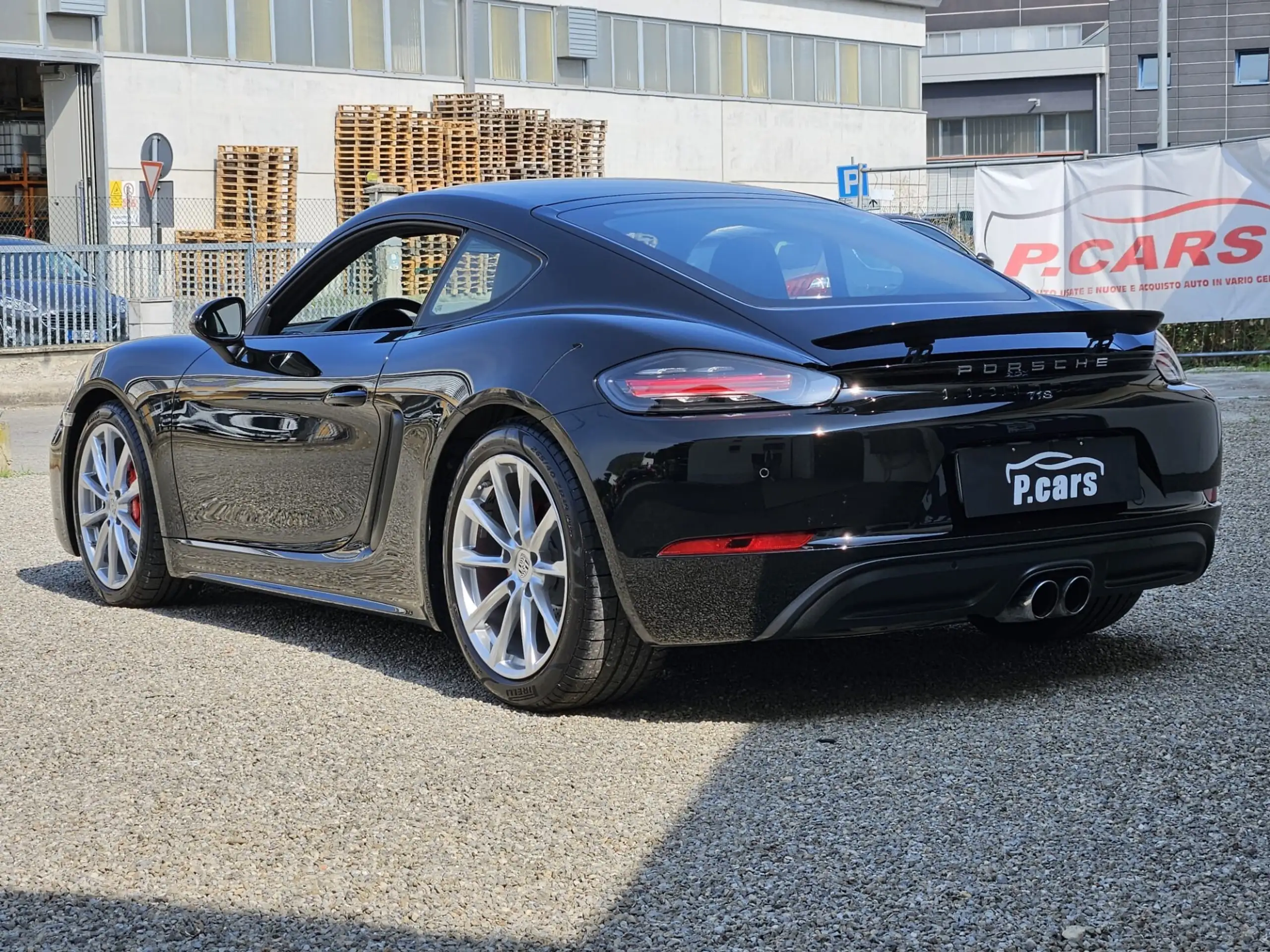 Porsche - 718 Spyder