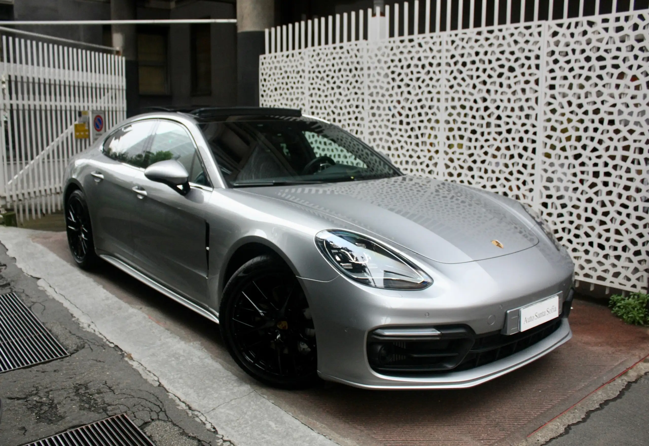 Porsche - Panamera